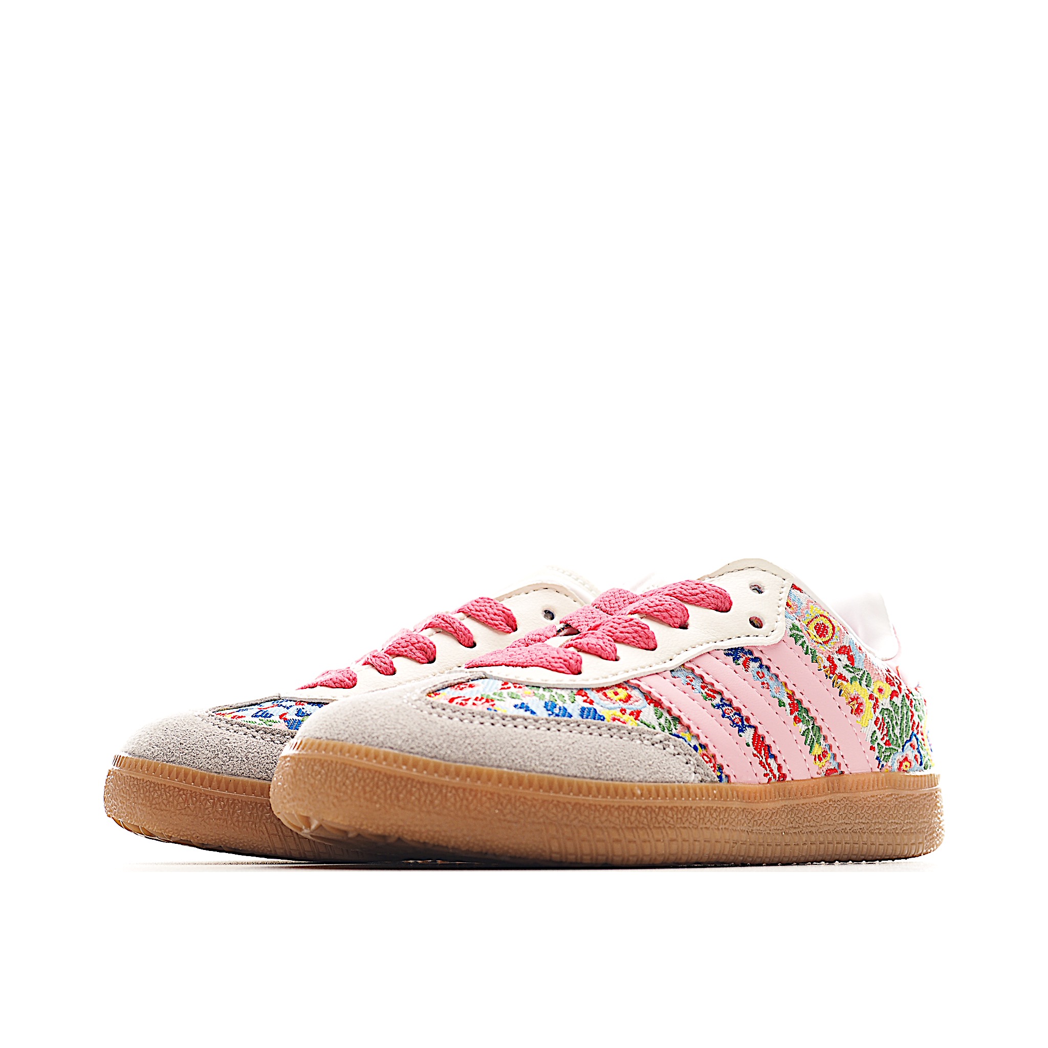 图片[3]-AD 德训 低帮儿童休闲鞋 注：22-27松紧带，28-37系带 如果你回到 1960 年代，你会发现职业足球运动员穿着桑巴，就像这些婴儿鞋一样，几乎就像他们一样。尺寸缩小适合儿童，配有柔软的鞋垫，在全天玩耍时感觉舒适。皮革鞋面、胶橡胶鞋底和3条纹保持经典。 货号：0281 尺码：22-37-选品中心