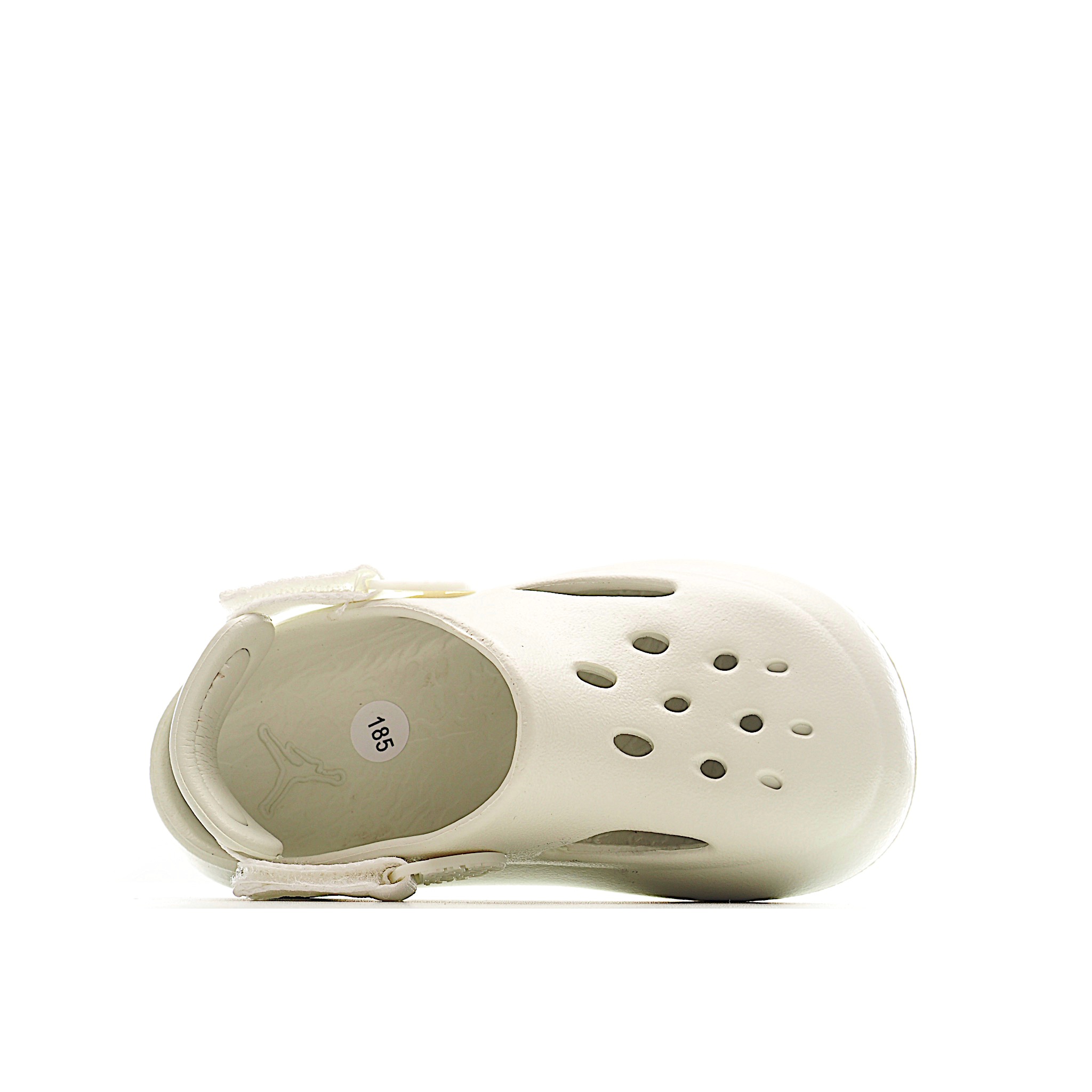 图片[8]-凭借其简单的套穿式设计，为小脚带来无处不在、无所不能的能量。它由一块坚固而有支撑力的泡沫制成，配有弹性鞋跟带和纹理鞋垫，可帮助将小宝贝的脚固定到位。 货号：小童3002 大童2002 尺码：22-35-选品中心