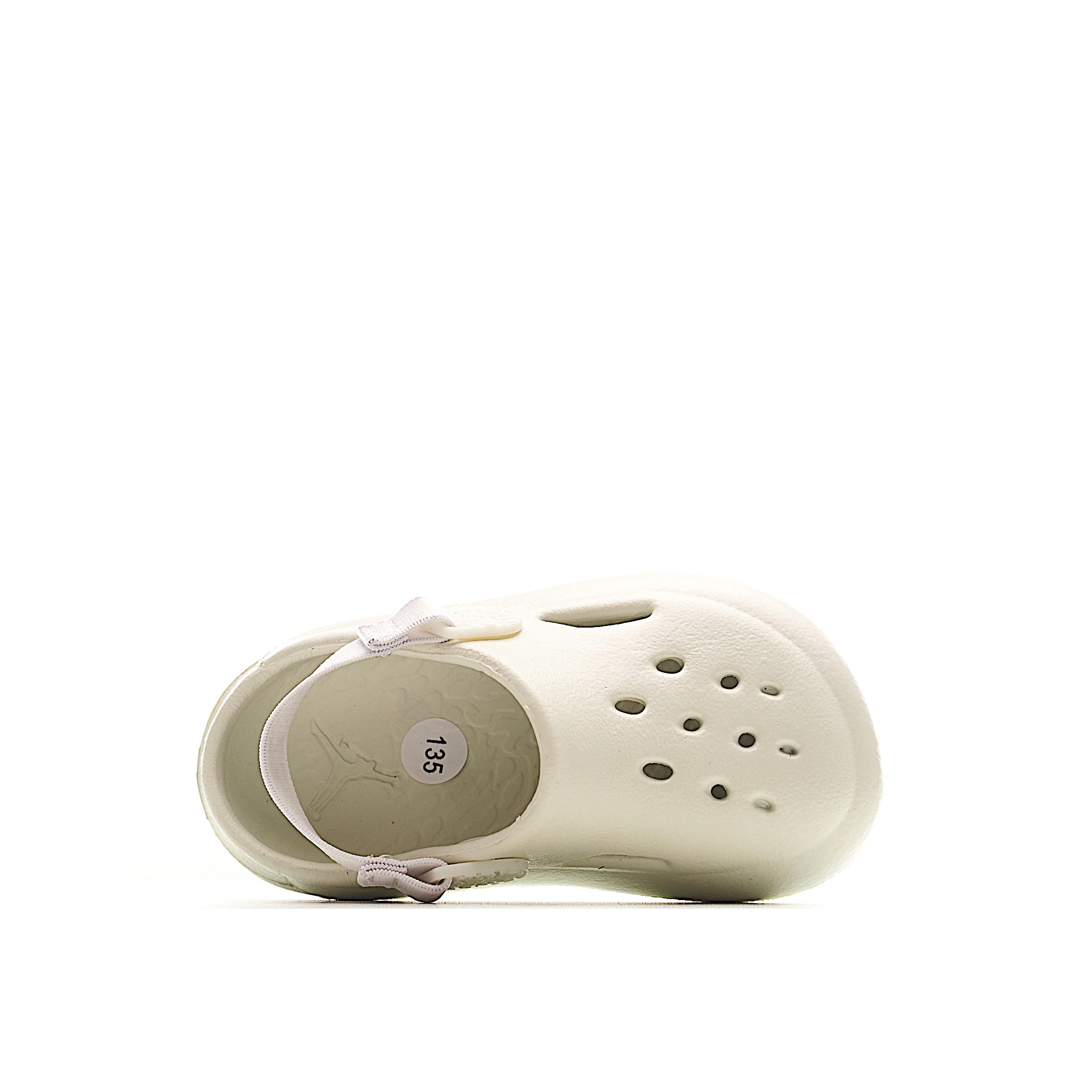 图片[4]-凭借其简单的套穿式设计，为小脚带来无处不在、无所不能的能量。它由一块坚固而有支撑力的泡沫制成，配有弹性鞋跟带和纹理鞋垫，可帮助将小宝贝的脚固定到位。 货号：小童3002 大童2002 尺码：22-35-选品中心