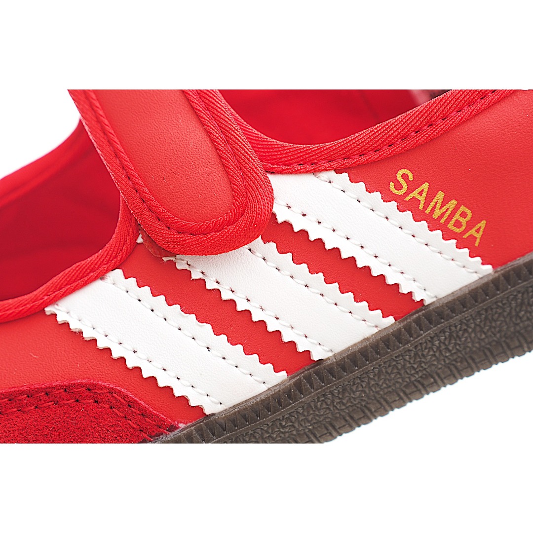 图片[6]-AD 桑巴 玛丽珍儿童休闲鞋 采用现代风格融入时尚的玛丽珍美学，这款低调的鞋子采用光滑的皮革鞋面和标志性的锯齿状条纹，为传统风格注入了新鲜感。光滑的缎面衬里赋予鞋子奢华感，抓地力强的橡胶外底保持经典外观。从室内运动鞋到街头服饰主打单品。 尺码：22-37-选品中心