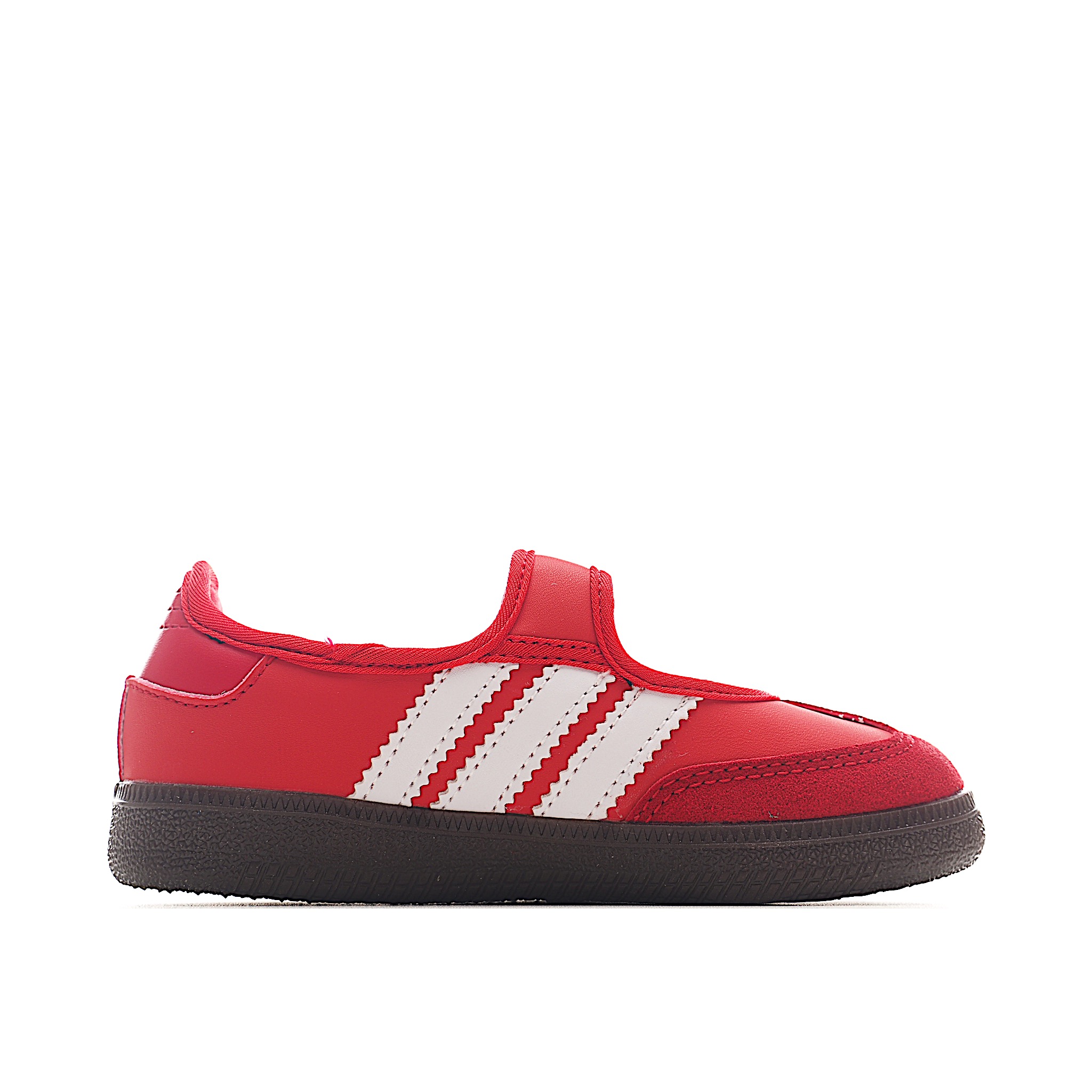 图片[2]-AD 桑巴 玛丽珍儿童休闲鞋 采用现代风格融入时尚的玛丽珍美学，这款低调的鞋子采用光滑的皮革鞋面和标志性的锯齿状条纹，为传统风格注入了新鲜感。光滑的缎面衬里赋予鞋子奢华感，抓地力强的橡胶外底保持经典外观。从室内运动鞋到街头服饰主打单品。 尺码：22-37-选品中心