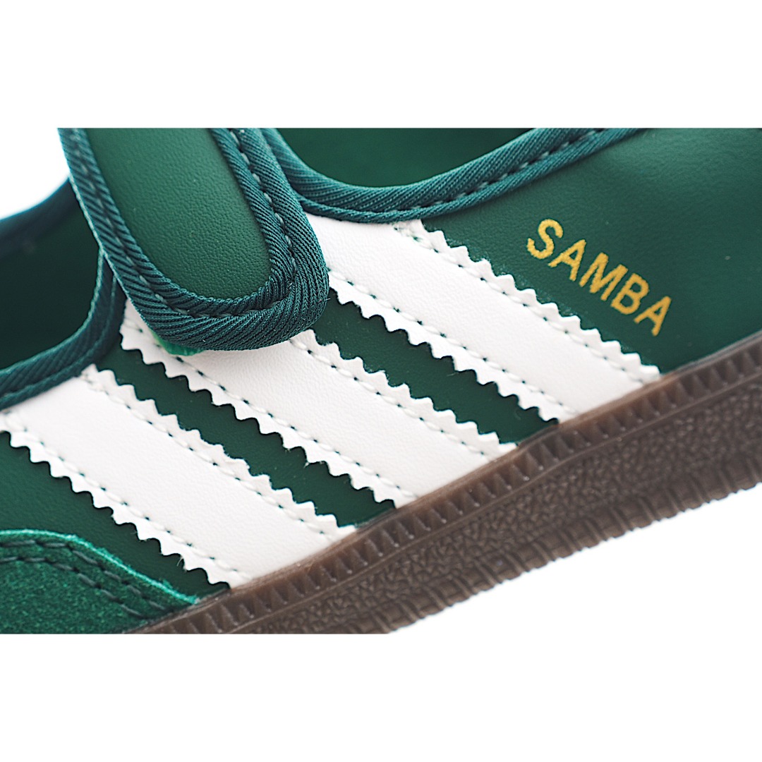 图片[6]-AD 桑巴 玛丽珍儿童休闲鞋 采用现代风格融入时尚的玛丽珍美学，这款低调的鞋子采用光滑的皮革鞋面和标志性的锯齿状条纹，为传统风格注入了新鲜感。光滑的缎面衬里赋予鞋子奢华感，抓地力强的橡胶外底保持经典外观。从室内运动鞋到街头服饰主打单品。 尺码：22-37-选品中心