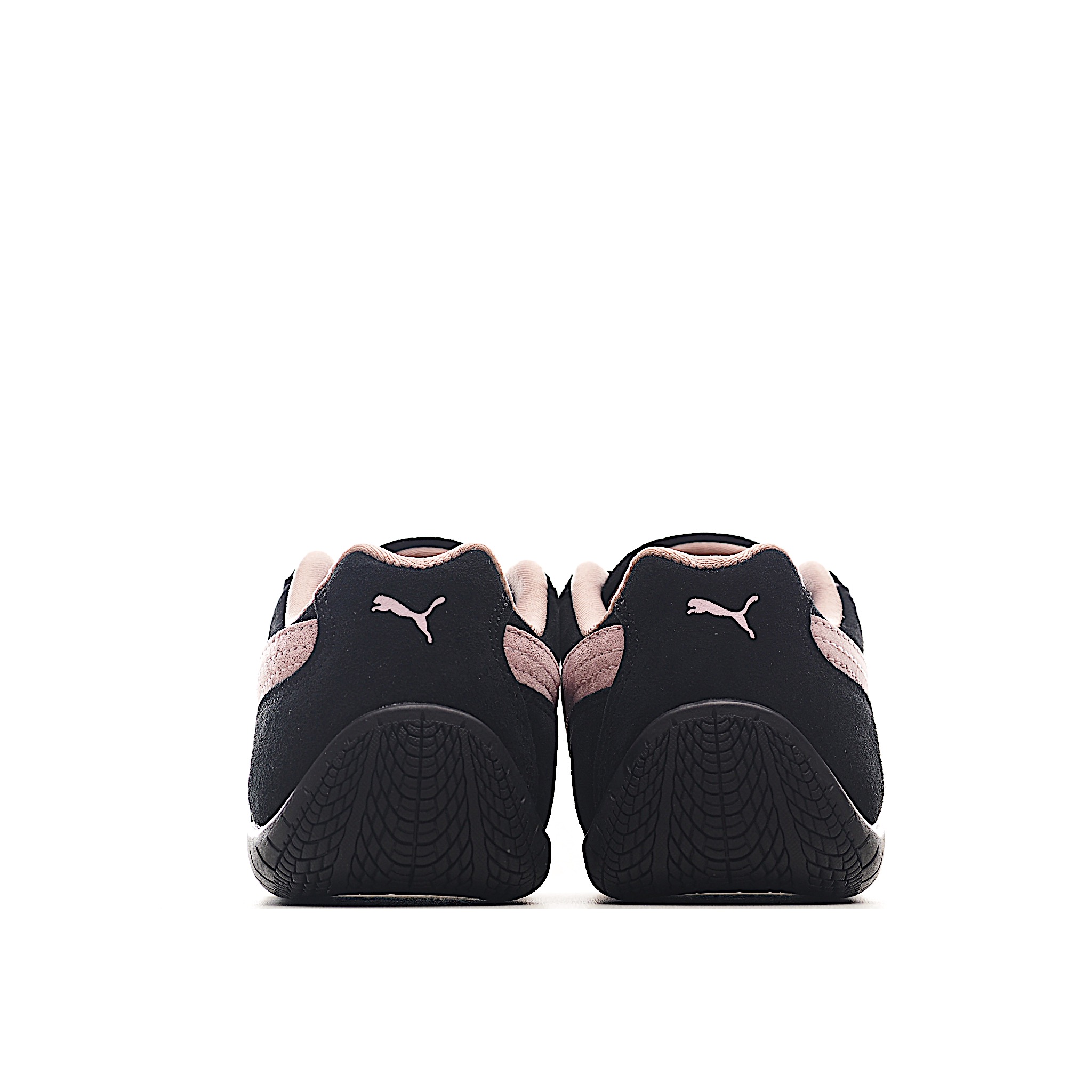 图片[4]-猪八 PA 美洲狮赛车儿童鞋 灵感来自赛道速度的PA经典之作，以其赛车鞋风格的形状和流畅的线条在人群中脱颖而出，看起来快速而大胆。将赛车运动带到街头，用我们标志性轮廓的最新版本来引领低调的潮流。 尺码：24-35 货号：4609-选品中心