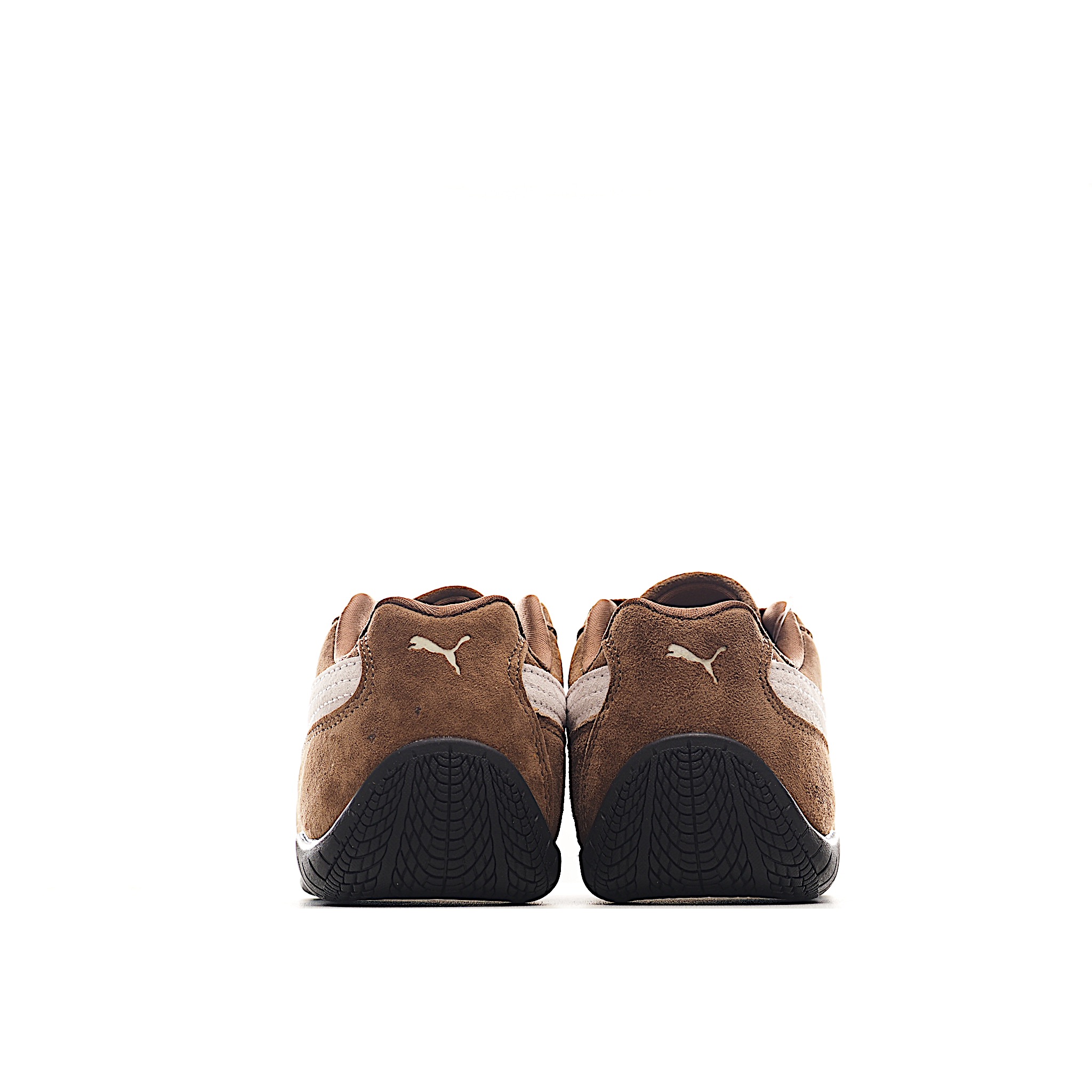 图片[4]-猪八 PA 美洲狮赛车儿童鞋 灵感来自赛道速度的PA经典之作，以其赛车鞋风格的形状和流畅的线条在人群中脱颖而出，看起来快速而大胆。将赛车运动带到街头，用我们标志性轮廓的最新版本来引领低调的潮流。 尺码：24-35 货号：4631-选品中心