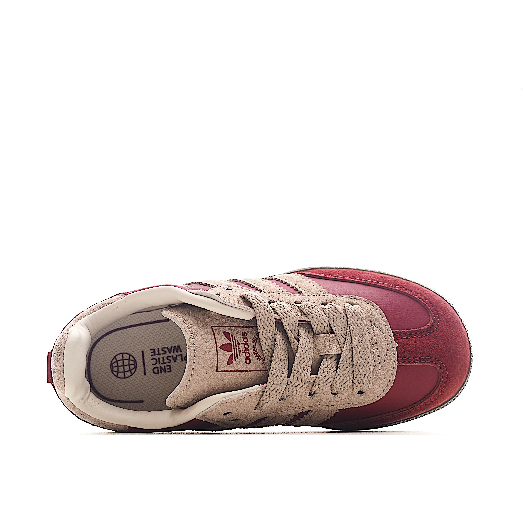 图片[9]-AD 德训 低帮儿童休闲鞋 注：22-27松紧带，28-37系带 如果你回到 1960 年代，你会发现职业足球运动员穿着桑巴，就像这些婴儿鞋一样，几乎就像他们一样。尺寸缩小适合儿童，配有柔软的鞋垫，在全天玩耍时感觉舒适。皮革鞋面、胶橡胶鞋底和3条纹保持经典。 货号：7863 尺码：22-37-选品中心