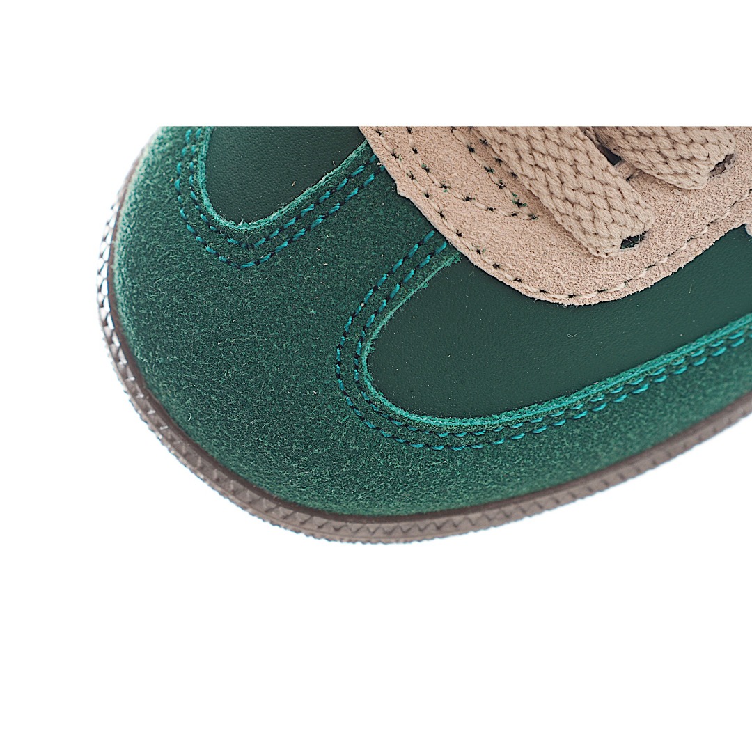 图片[7]-AD 德训 低帮儿童休闲鞋 注：22-27松紧带，28-37系带 如果你回到 1960 年代，你会发现职业足球运动员穿着桑巴，就像这些婴儿鞋一样，几乎就像他们一样。尺寸缩小适合儿童，配有柔软的鞋垫，在全天玩耍时感觉舒适。皮革鞋面、胶橡胶鞋底和3条纹保持经典。 货号：7862 尺码：22-37\”},\”album\”：{\”vipLeftDay\”：197,\”name\”：\”🐲渠道货㊣(天猫专柜实体)-选品中心