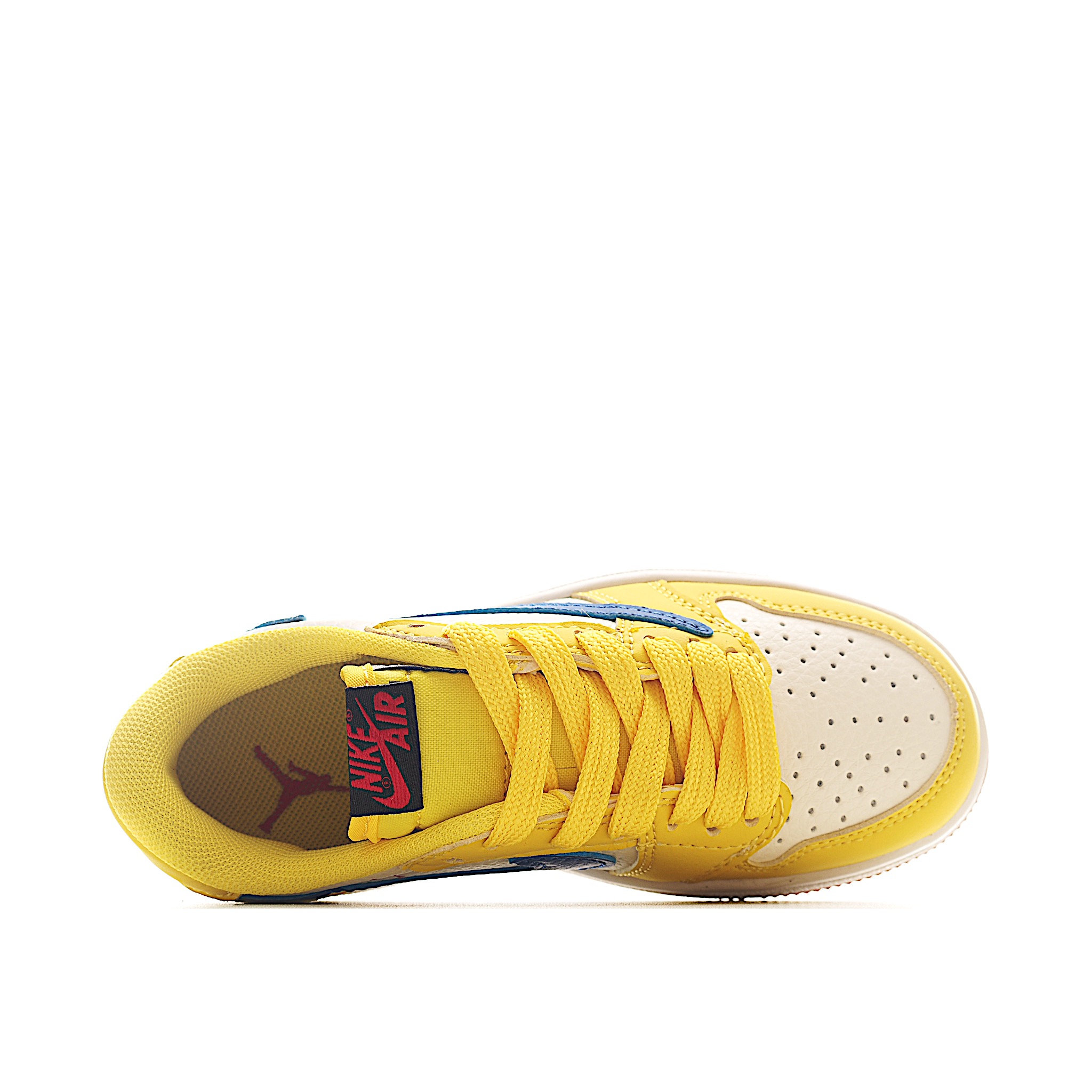 图片[6]-这款时尚与舒适并存的潮流鞋，其耐磨鞋底和优质材料确保小脚始终舒适，适合各种日常活动，使其成为儿童运动鞋爱好者的完美选择。鞋跟采用联合品牌细节，脚下饰有标志性的双色橡胶鞋底，确保您的孩子在场上踢得最好。 货号：7700 尺码：24-37-选品中心