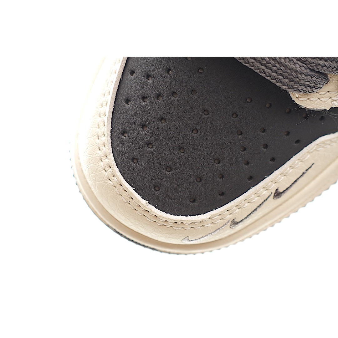 图片[8]-这款时尚与舒适并存的潮流鞋，其耐磨鞋底和优质材料确保小脚始终舒适，适合各种日常活动，使其成为儿童运动鞋爱好者的完美选择。鞋跟采用联合品牌细节，脚下饰有标志性的双色橡胶鞋底，确保您的孩子在场上踢得最好。 货号：4011 尺码：24-37-选品中心