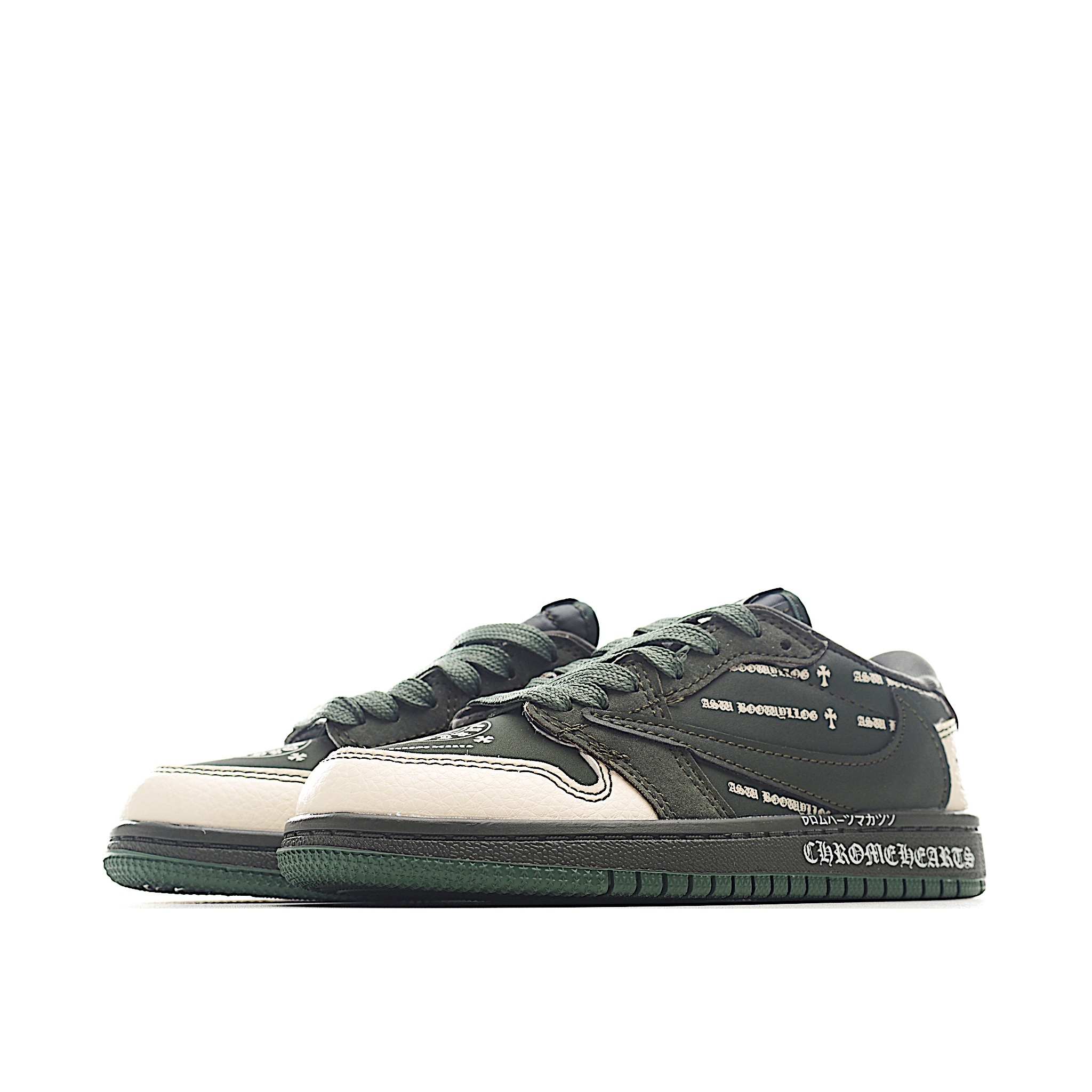 图片[3]-这款时尚与舒适并存的潮流鞋，其耐磨鞋底和优质材料确保小脚始终舒适，适合各种日常活动，使其成为儿童运动鞋爱好者的完美选择。鞋跟采用联合品牌细节，脚下饰有标志性的双色橡胶鞋底，确保您的孩子在场上踢得最好。 货号：4029 尺码：24-37-选品中心