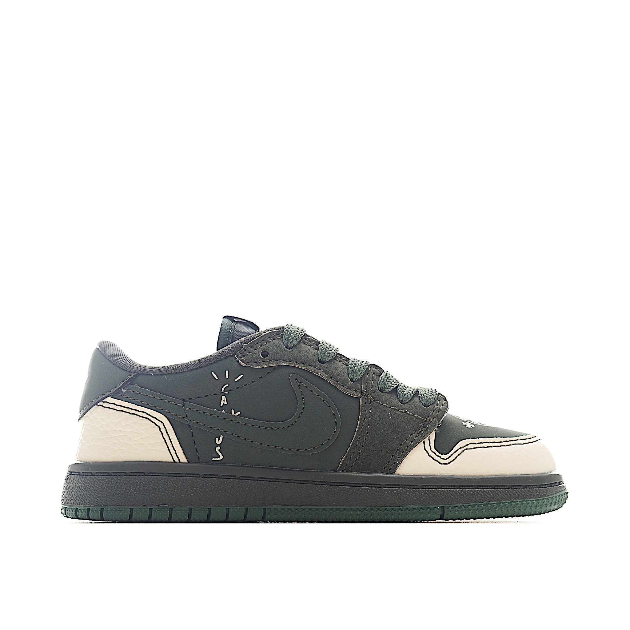 图片[2]-这款时尚与舒适并存的潮流鞋，其耐磨鞋底和优质材料确保小脚始终舒适，适合各种日常活动，使其成为儿童运动鞋爱好者的完美选择。鞋跟采用联合品牌细节，脚下饰有标志性的双色橡胶鞋底，确保您的孩子在场上踢得最好。 货号：4029 尺码：24-37-选品中心