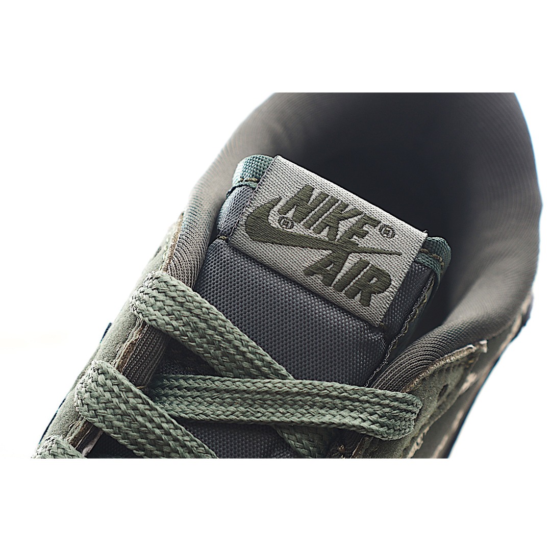 图片[9]-这款时尚与舒适并存的潮流鞋，其耐磨鞋底和优质材料确保小脚始终舒适，适合各种日常活动，使其成为儿童运动鞋爱好者的完美选择。鞋跟采用联合品牌细节，脚下饰有标志性的双色橡胶鞋底，确保您的孩子在场上踢得最好。 货号：4029 尺码：24-37-选品中心