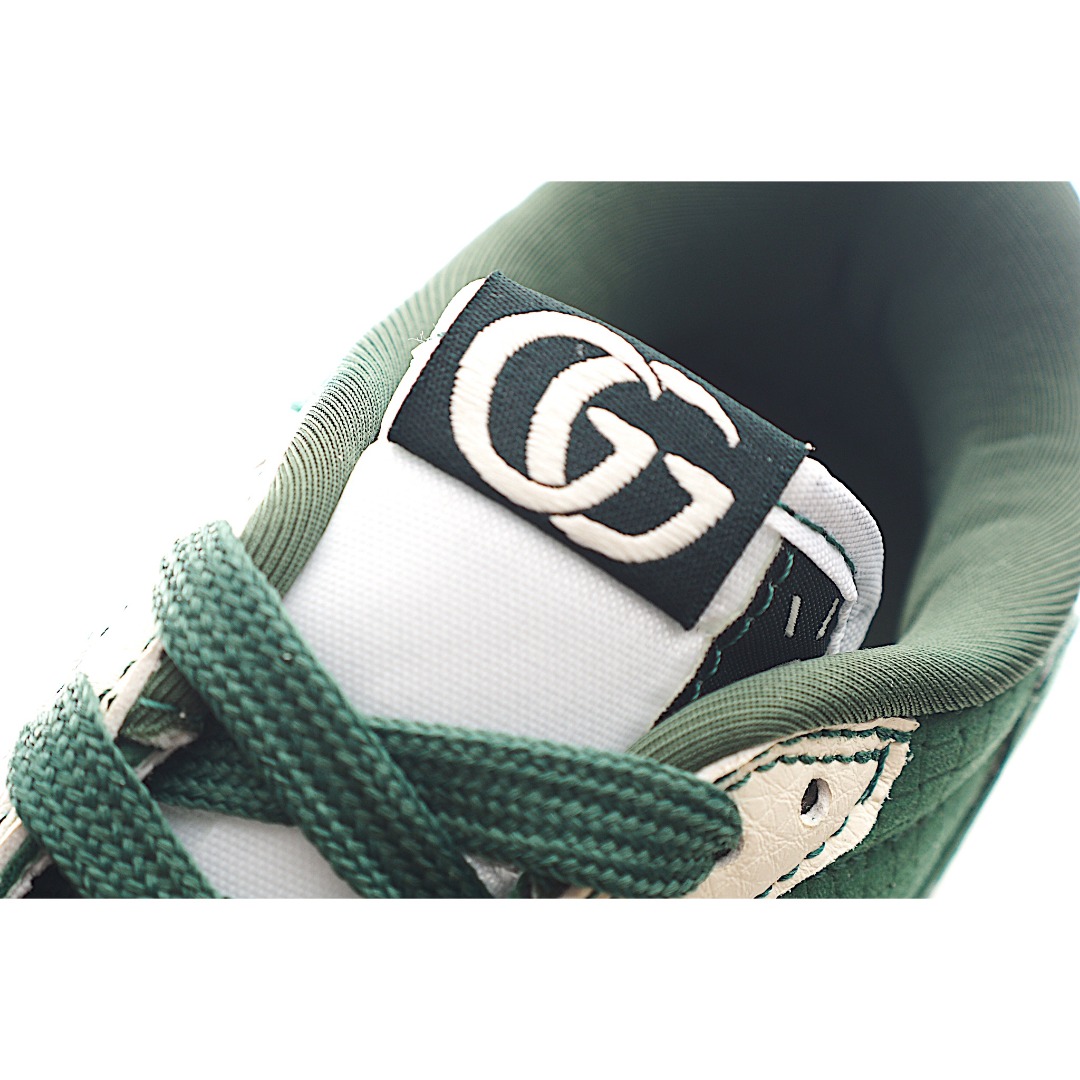 图片[9]-这款时尚与舒适并存的潮流鞋，其耐磨鞋底和优质材料确保小脚始终舒适，适合各种日常活动，使其成为儿童运动鞋爱好者的完美选择。鞋跟采用联合品牌细节，脚下饰有标志性的双色橡胶鞋底，确保您的孩子在场上踢得最好。 货号：4008A 尺码：24-37-选品中心