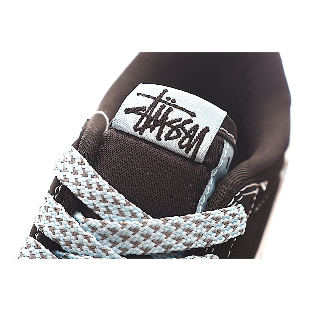 图片[9]-这款时尚与舒适并存的潮流鞋，其耐磨鞋底和优质材料确保小脚始终舒适，适合各种日常活动，使其成为儿童运动鞋爱好者的完美选择。鞋跟采用联合品牌细节，脚下饰有标志性的双色橡胶鞋底，确保您的孩子在场上踢得最好。 货号：4008 尺码：24-37-选品中心