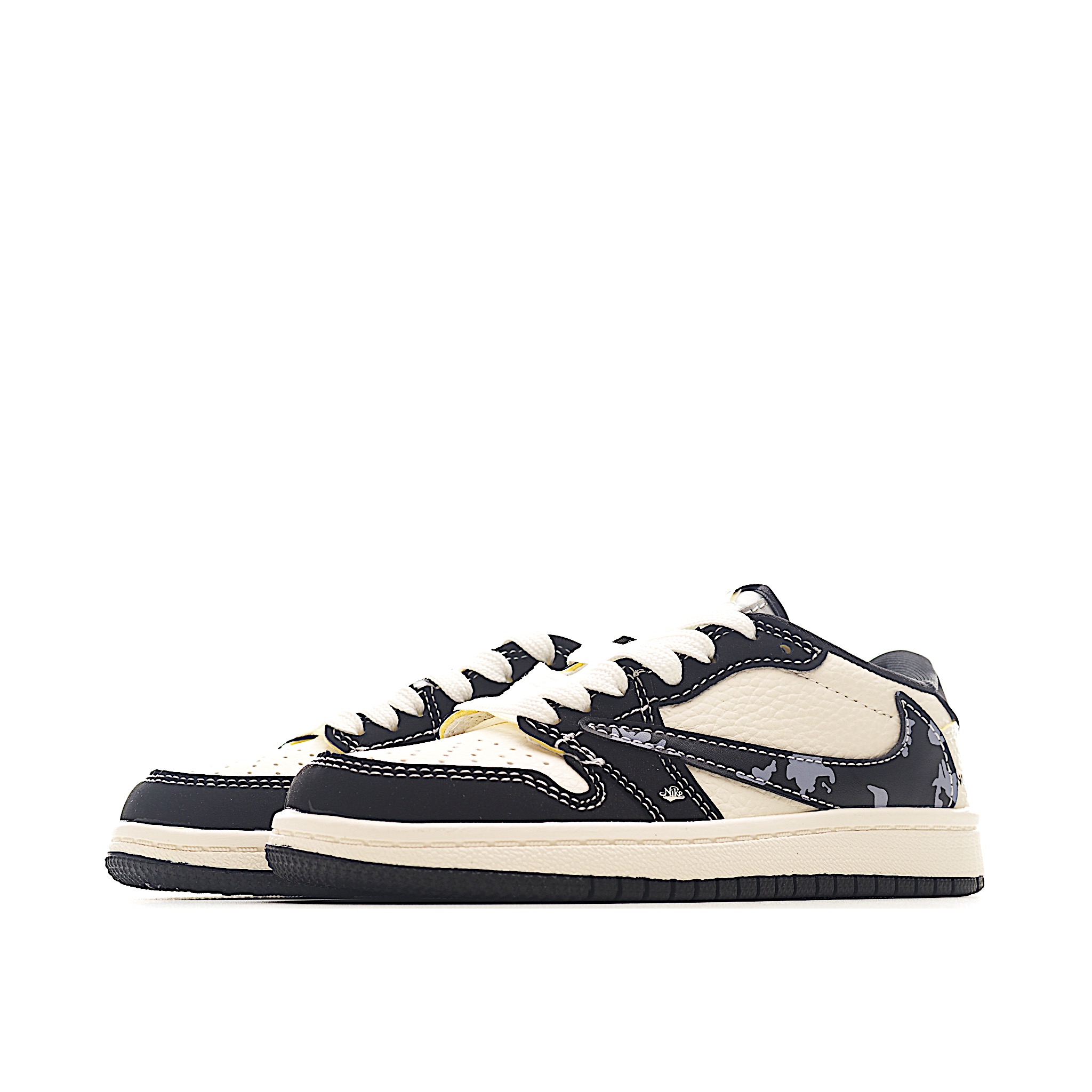 图片[3]-这款时尚与舒适并存的潮流鞋，其耐磨鞋底和优质材料确保小脚始终舒适，适合各种日常活动，使其成为儿童运动鞋爱好者的完美选择。鞋跟采用联合品牌细节，脚下饰有标志性的双色橡胶鞋底，确保您的孩子在场上踢得最好。 货号：4021 尺码：24-37-选品中心