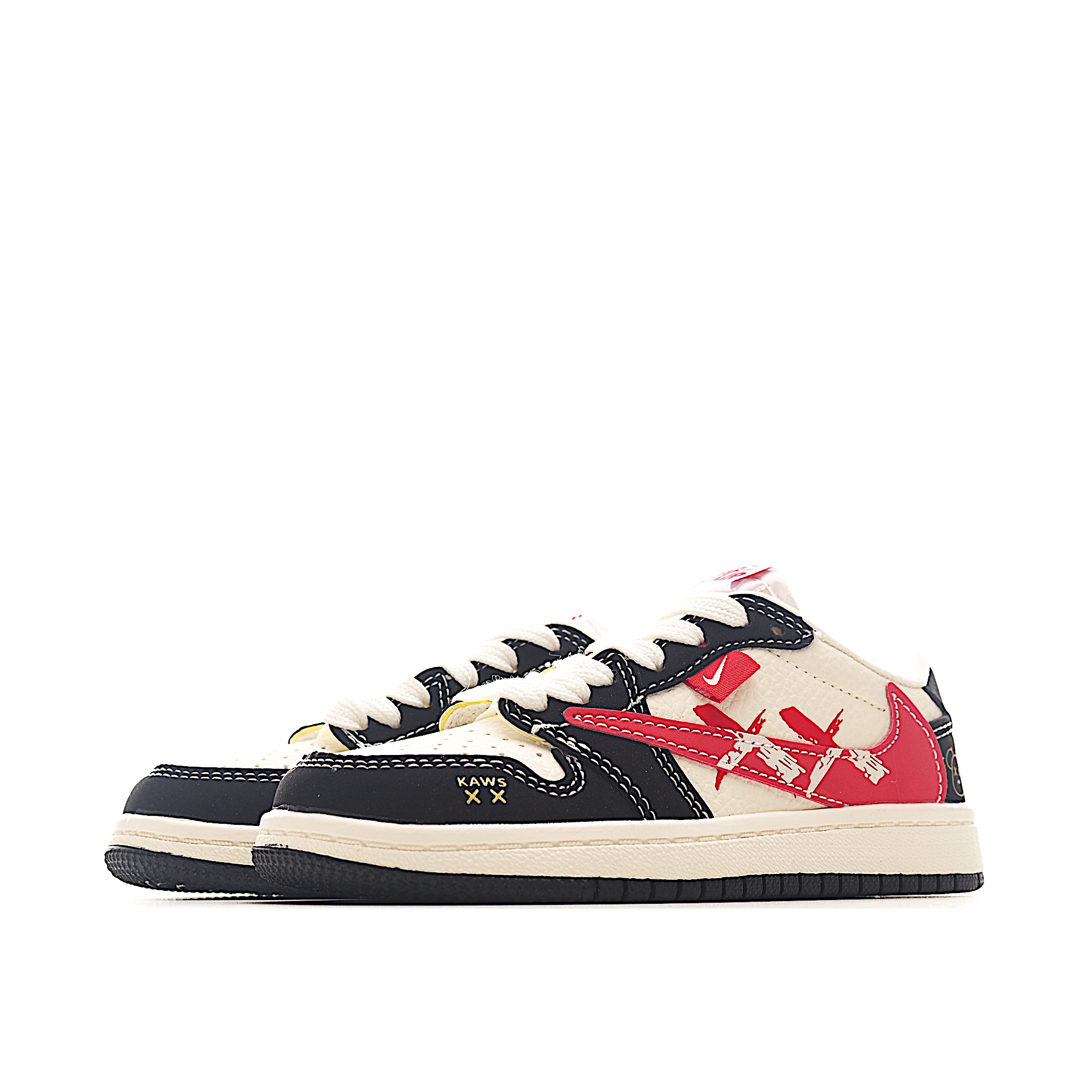 图片[3]-这款时尚与舒适并存的潮流鞋，其耐磨鞋底和优质材料确保小脚始终舒适，适合各种日常活动，使其成为儿童运动鞋爱好者的完美选择。鞋跟采用联合品牌细节，脚下饰有标志性的双色橡胶鞋底，确保您的孩子在场上踢得最好。 货号：4024 尺码：24-37-选品中心