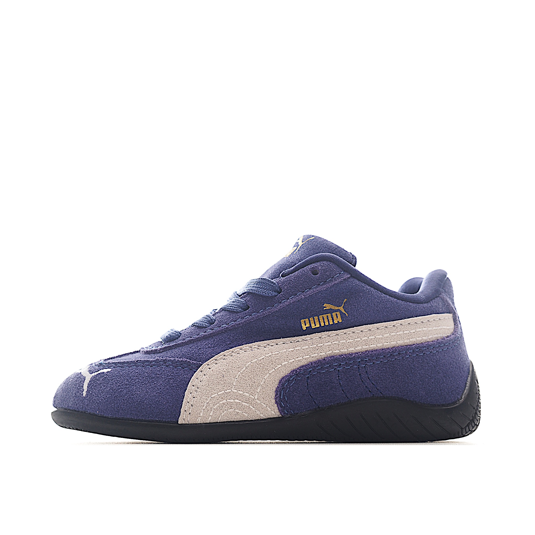 调PA 美洲狮赛车儿童鞋 灵感来自赛道速度的PA经典之作，以其赛车鞋风格的形状和流畅的线条在人群中脱颖而出，看起来快速而大胆。将赛车运动带到街头，用我们标志性轮廓的最新版本来引领低调的潮流。 尺码：24-35-选品中心