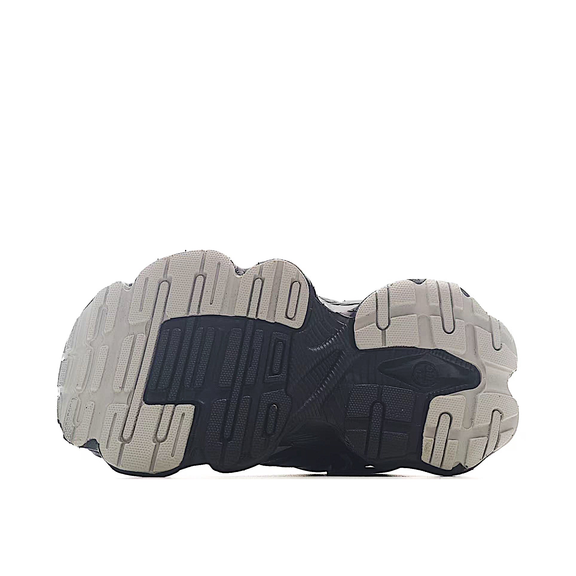 图片[6]-AD新款旋转扣做旧老爹鞋童鞋 尺码：26-37码 经典做旧老爹鞋🆕 优质锁扣设计，穿脱方便✌🏻 优质面料拼接，质感满满💯 耐磨防滑大底，脚感超赞👍🏻-选品中心