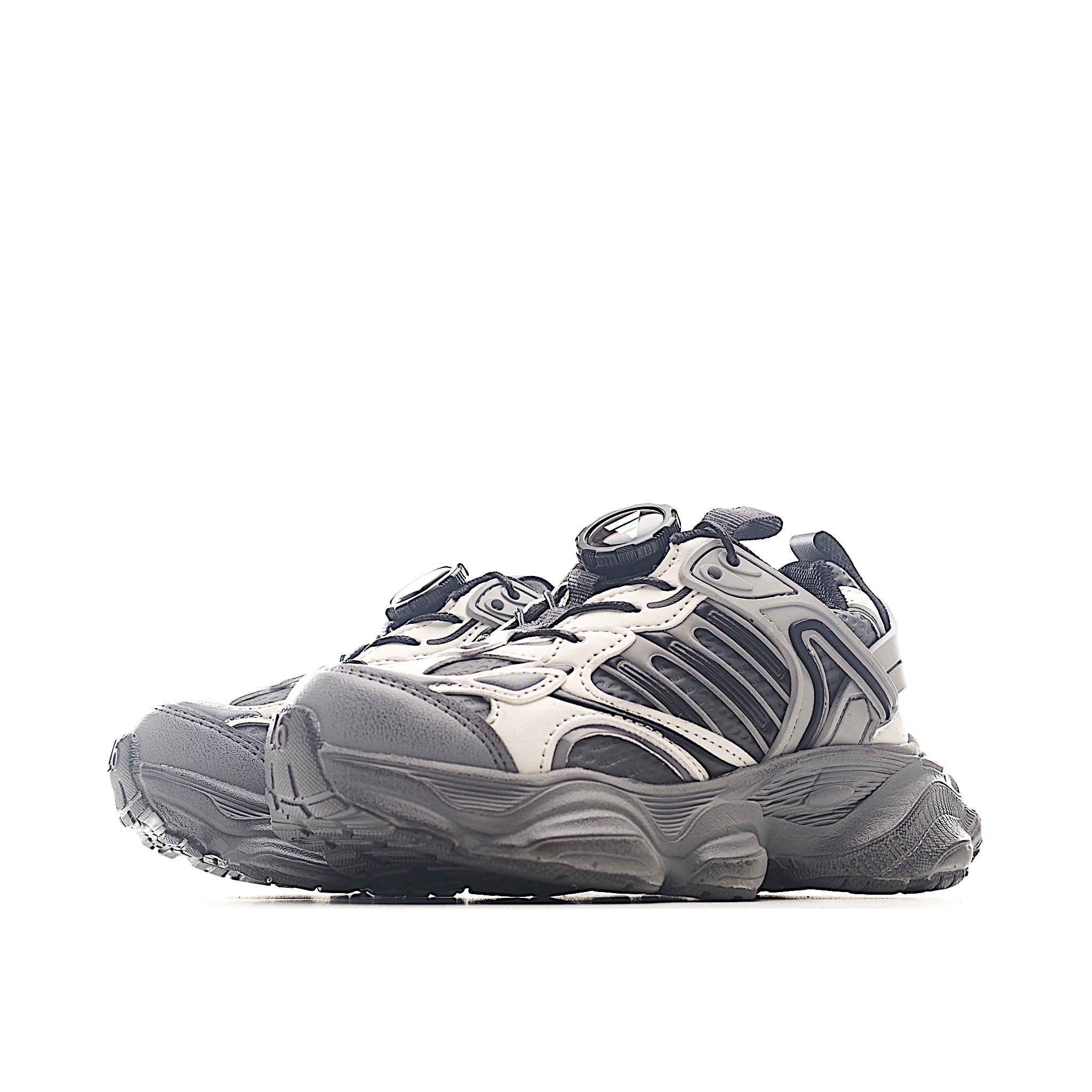 图片[3]-AD新款旋转扣做旧老爹鞋童鞋 尺码：26-37码 经典做旧老爹鞋🆕 优质锁扣设计，穿脱方便✌🏻 优质面料拼接，质感满满💯 耐磨防滑大底，脚感超赞👍🏻-选品中心