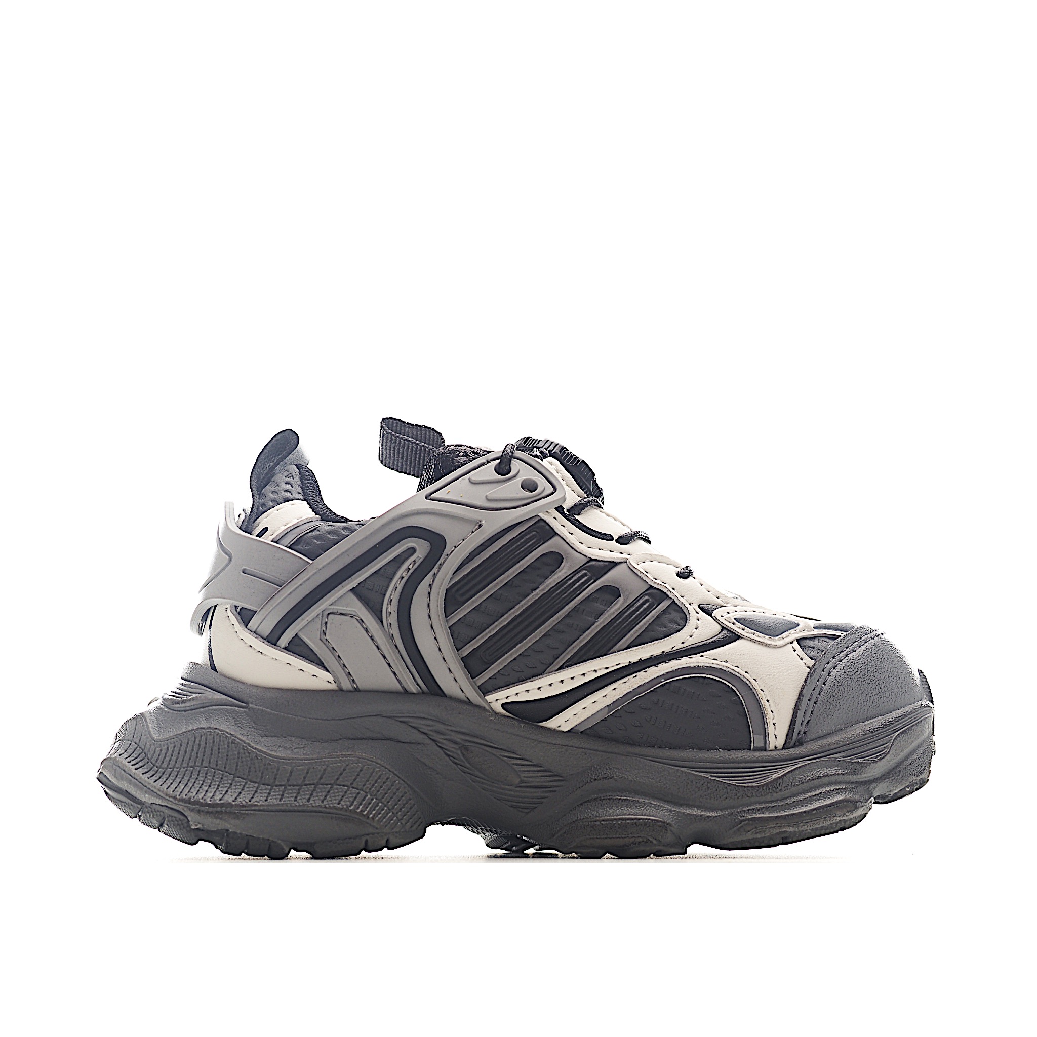 图片[2]-AD新款旋转扣做旧老爹鞋童鞋 尺码：26-37码 经典做旧老爹鞋🆕 优质锁扣设计，穿脱方便✌🏻 优质面料拼接，质感满满💯 耐磨防滑大底，脚感超赞👍🏻-选品中心