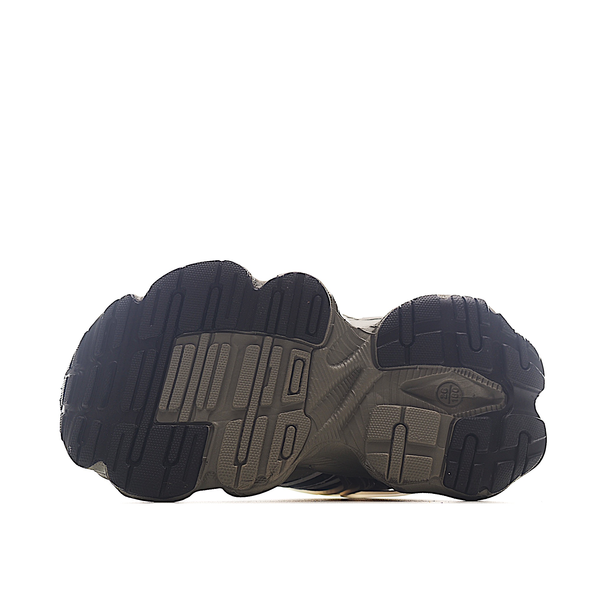 图片[6]-AD新款旋转扣做旧老爹鞋童鞋 尺码：26-37码 经典做旧老爹鞋🆕 优质锁扣设计，穿脱方便✌🏻 优质面料拼接，质感满满💯 耐磨防滑大底，脚感超赞👍🏻-选品中心