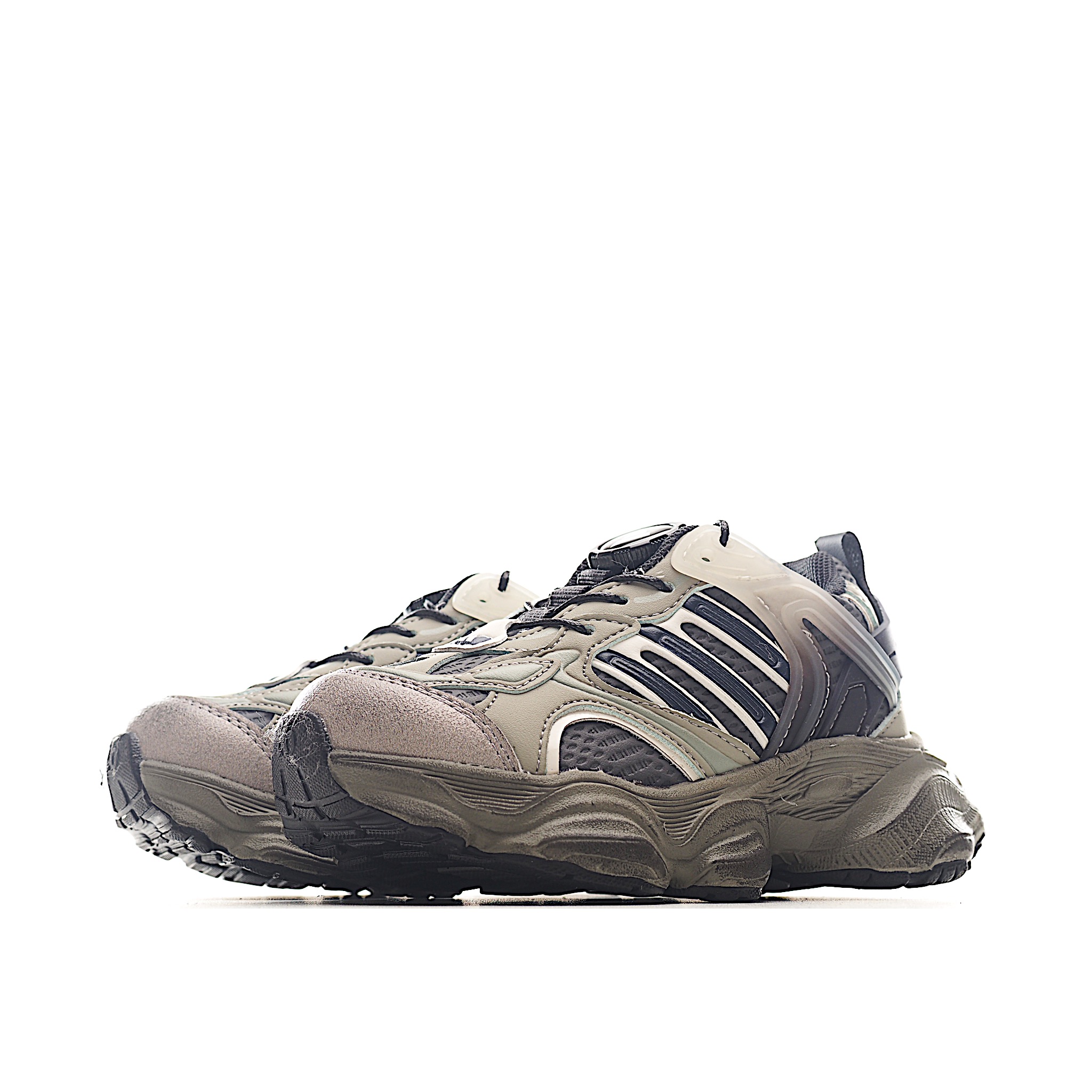 图片[3]-AD新款旋转扣做旧老爹鞋童鞋 尺码：26-37码 经典做旧老爹鞋🆕 优质锁扣设计，穿脱方便✌🏻 优质面料拼接，质感满满💯 耐磨防滑大底，脚感超赞👍🏻-选品中心