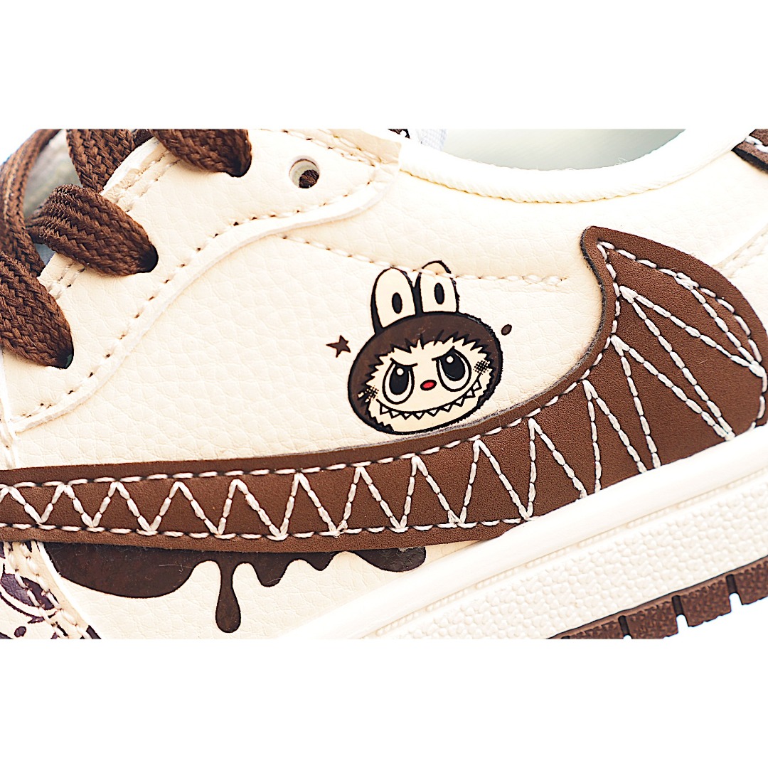 图片[6]-这款时尚与舒适并存的潮流鞋，其耐磨鞋底和优质材料确保小脚始终舒适，适合各种日常活动，使其成为儿童运动鞋爱好者的完美选择。鞋跟采用联合品牌细节，脚下饰有标志性的双色橡胶鞋底，确保您的孩子在场上踢得最好。 货号：7901 尺码：24-37-选品中心