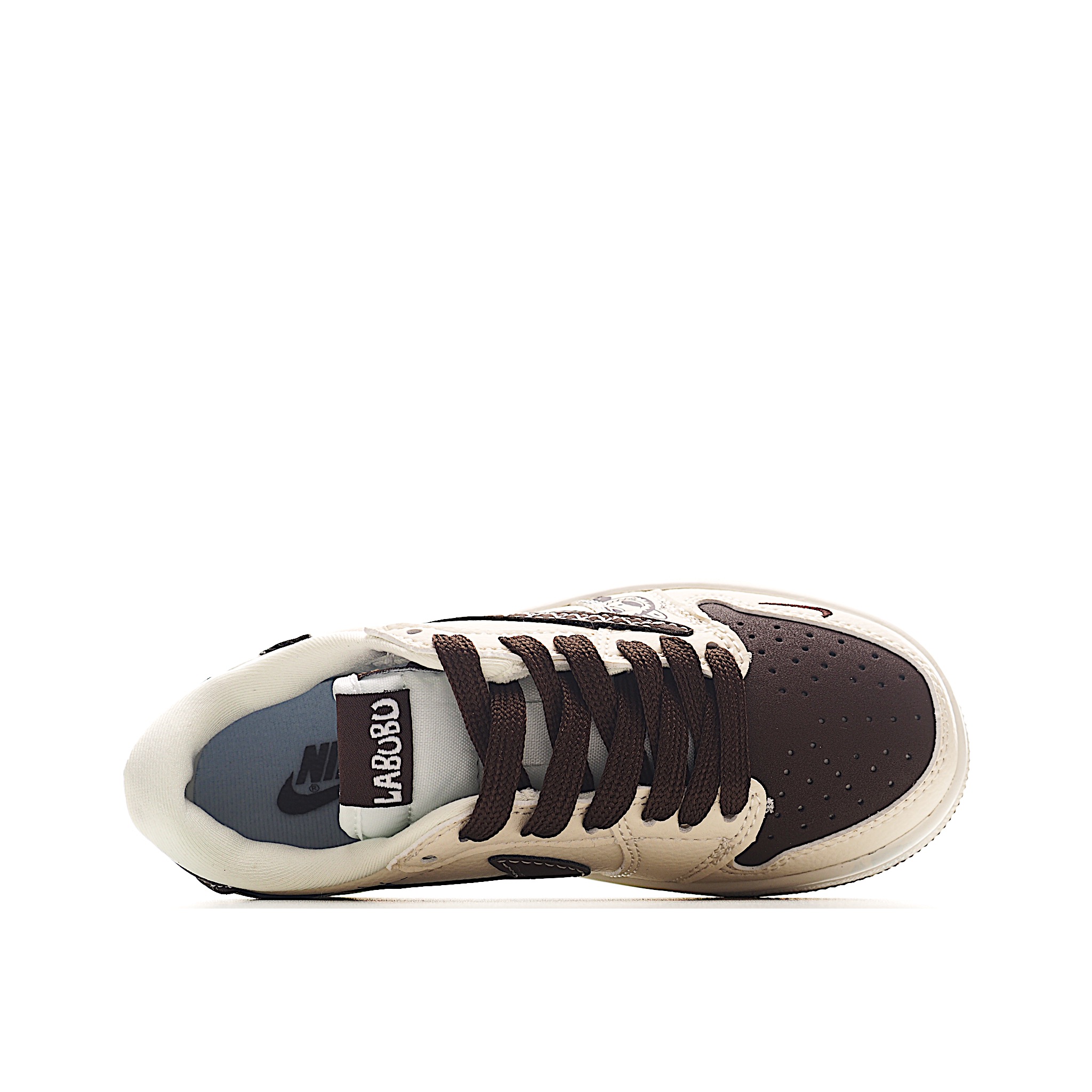 图片[9]-这款时尚与舒适并存的潮流鞋，其耐磨鞋底和优质材料确保小脚始终舒适，适合各种日常活动，使其成为儿童运动鞋爱好者的完美选择。鞋跟采用联合品牌细节，脚下饰有标志性的双色橡胶鞋底，确保您的孩子在场上踢得最好。 货号：7901 尺码：24-37-选品中心