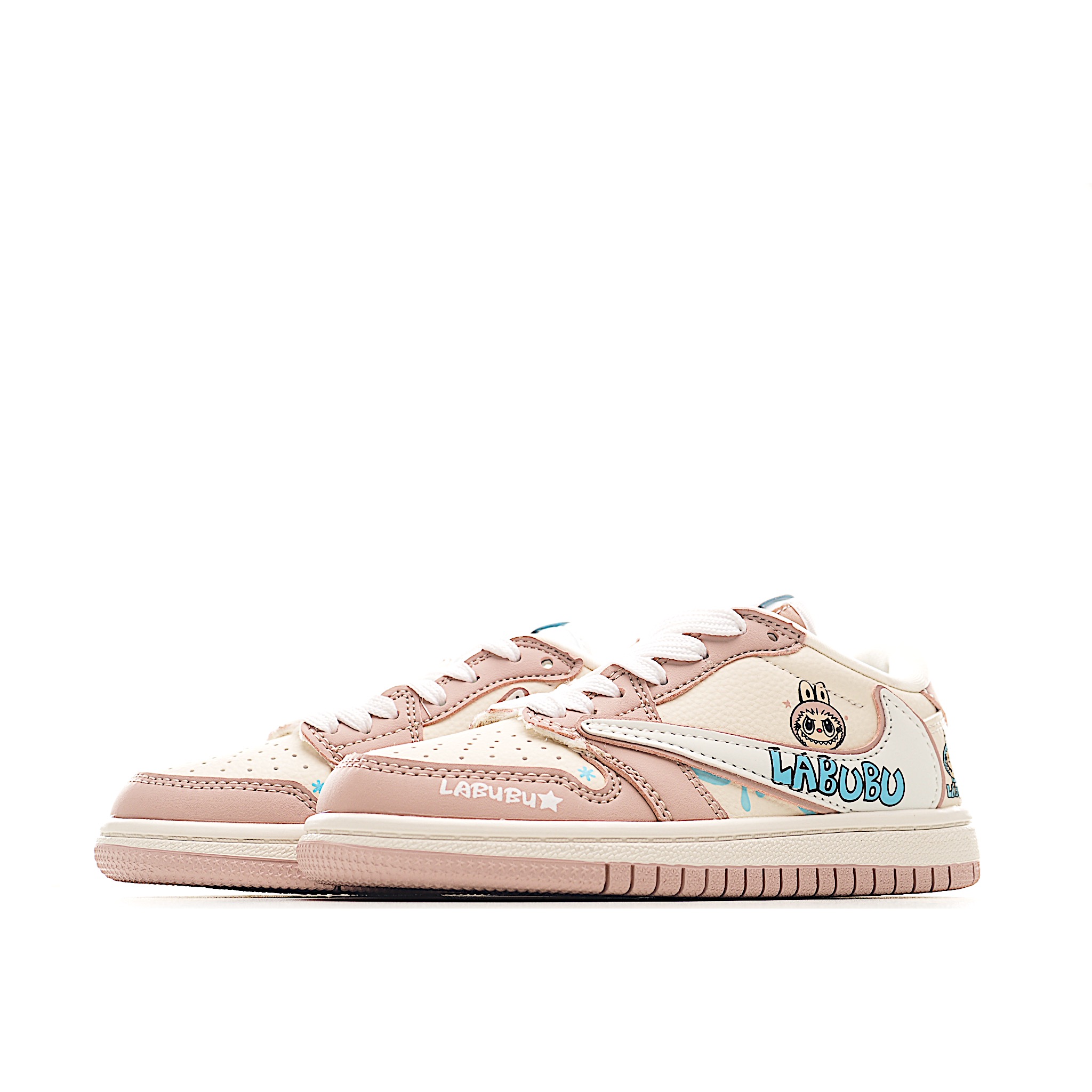 图片[3]-这款时尚与舒适并存的潮流鞋，其耐磨鞋底和优质材料确保小脚始终舒适，适合各种日常活动，使其成为儿童运动鞋爱好者的完美选择。鞋跟采用联合品牌细节，脚下饰有标志性的双色橡胶鞋底，确保您的孩子在场上踢得最好。 货号：7206 尺码：24-37-选品中心