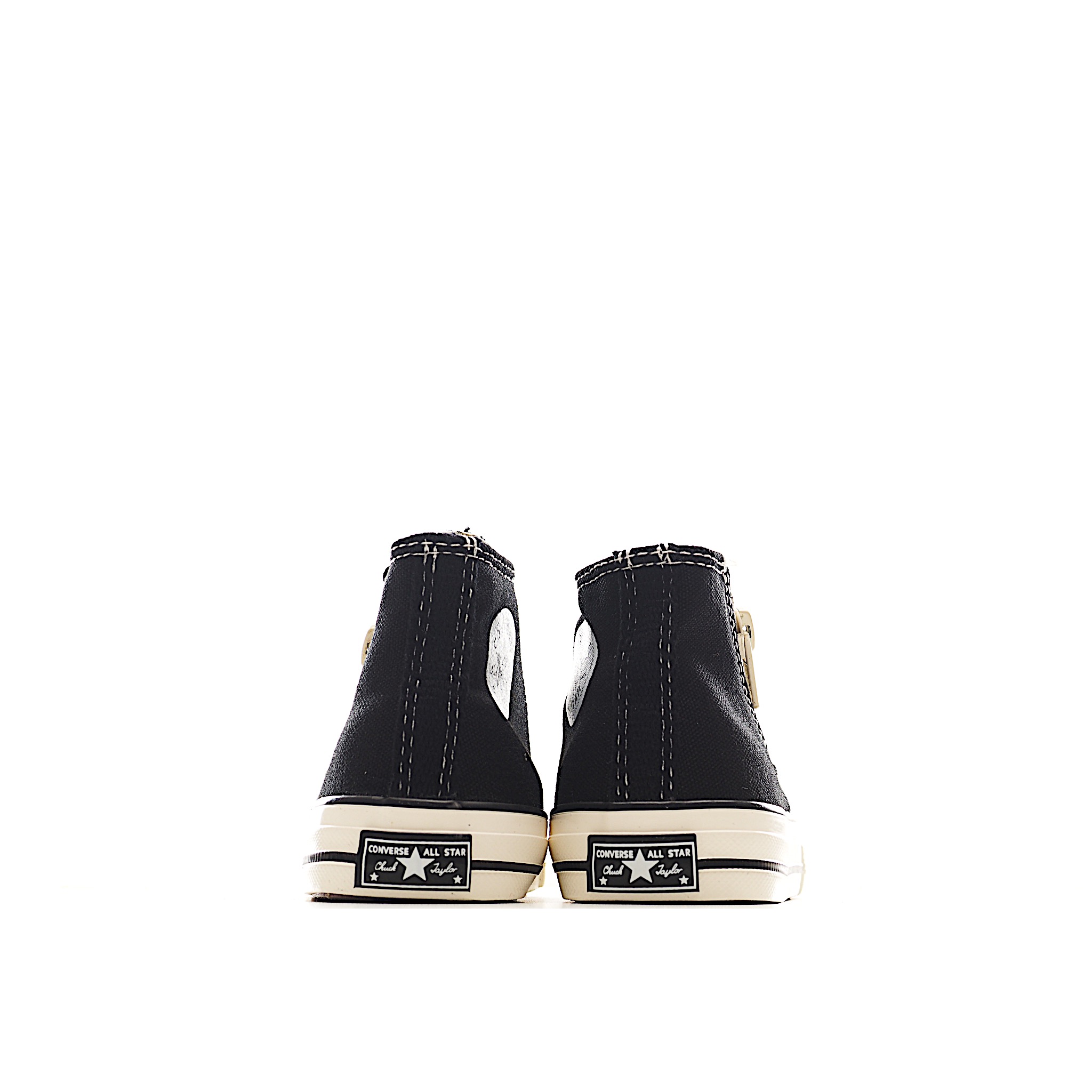 图片[4]-前系带+侧开拉链双闭合的设计方便穿着，很大程度贴合宝宝的脚型，提升舒适度。柔软的橡胶鞋跟内置板，鞋底设计在脚部弯曲处牢固弯曲。柔软的鞋底设计，减轻脚部负担鞋跟区域内置板的鞋底设计，可在脚弯曲处牢固弯曲可拆卸抗菌杯鞋垫，贴合度和缓冲性极佳 。 货号：8001 尺码：24-35-选品中心