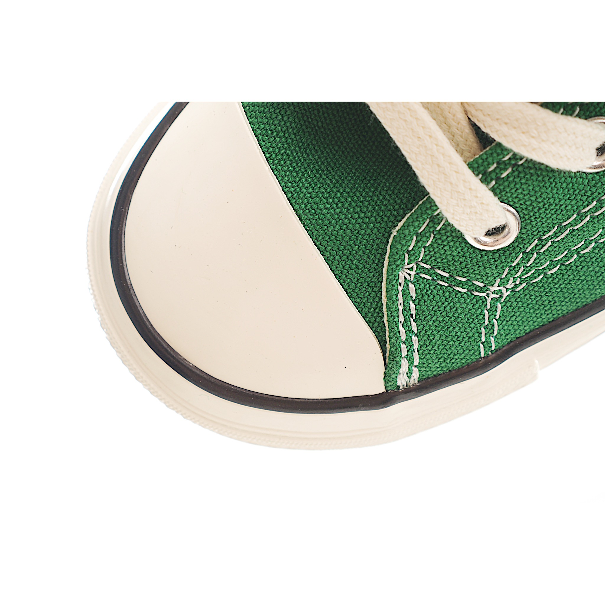 图片[7]-前系带+侧开拉链双闭合的设计方便穿着，很大程度贴合宝宝的脚型，提升舒适度。柔软的橡胶鞋跟内置板，鞋底设计在脚部弯曲处牢固弯曲。柔软的鞋底设计，减轻脚部负担鞋跟区域内置板的鞋底设计，可在脚弯曲处牢固弯曲可拆卸抗菌杯鞋垫，贴合度和缓冲性极佳 。 货号：8004 尺码：24-35-选品中心