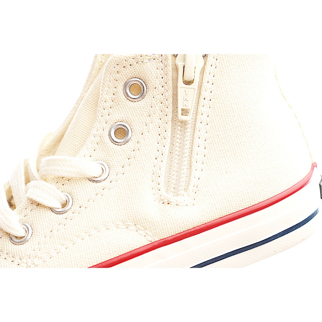 图片[6]-前系带+侧开拉链双闭合的设计方便穿着，很大程度贴合宝宝的脚型，提升舒适度。柔软的橡胶鞋跟内置板，鞋底设计在脚部弯曲处牢固弯曲。柔软的鞋底设计，减轻脚部负担鞋跟区域内置板的鞋底设计，可在脚弯曲处牢固弯曲可拆卸抗菌杯鞋垫，贴合度和缓冲性极佳 。 货号：8003 尺码：24-35-选品中心