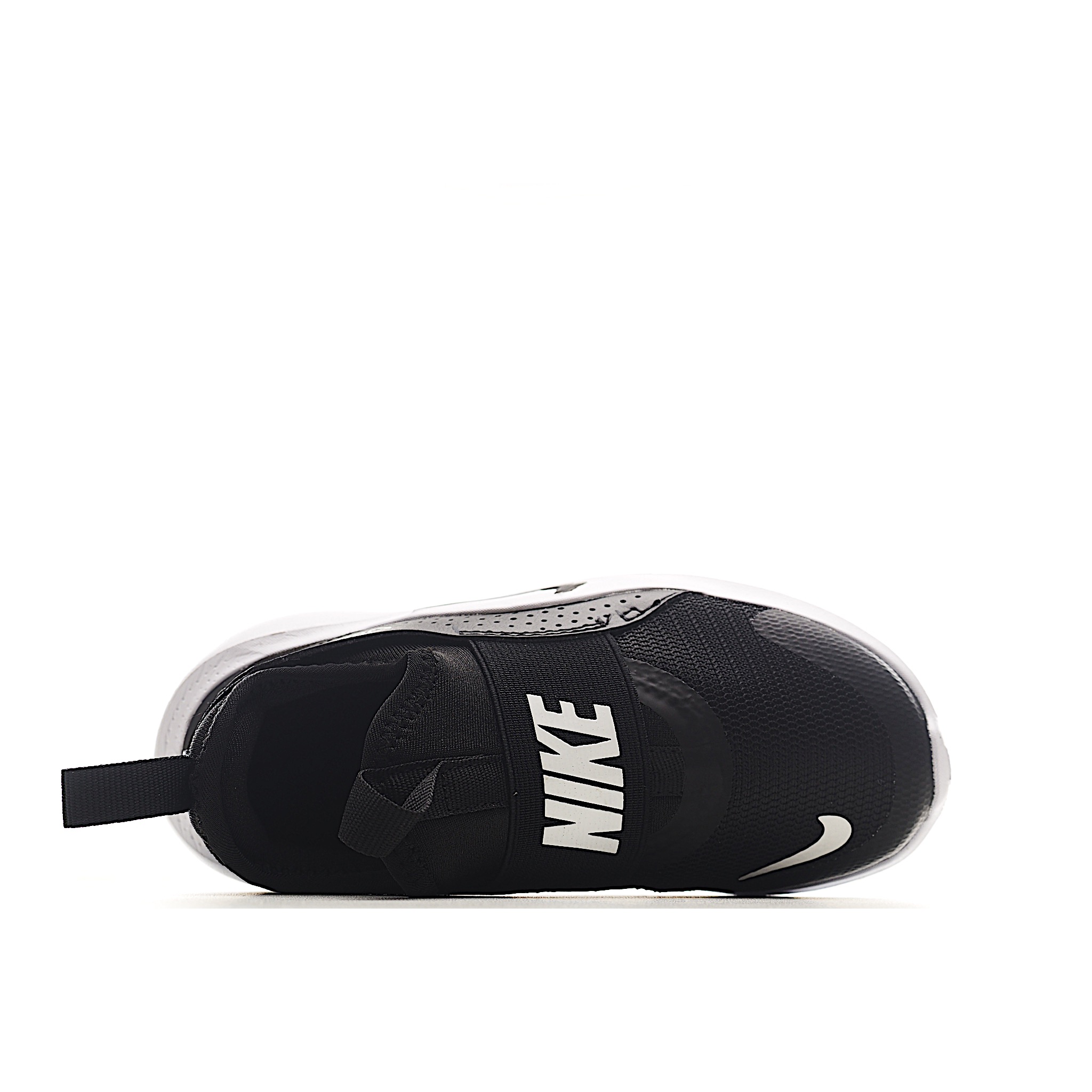 图片[5]-穿上赤足4代一脚蹬童鞋运动鞋便于穿脱，让小宝贝轻松穿入，即刻开玩。柔韧内靴设计搭配弹性固定带，缔造稳固贴合感。外底弯曲凹槽赋予稚嫩双足自然流畅的运动体验，助宝贝自信迈步。 尺码：24-37 货号：4002-选品中心