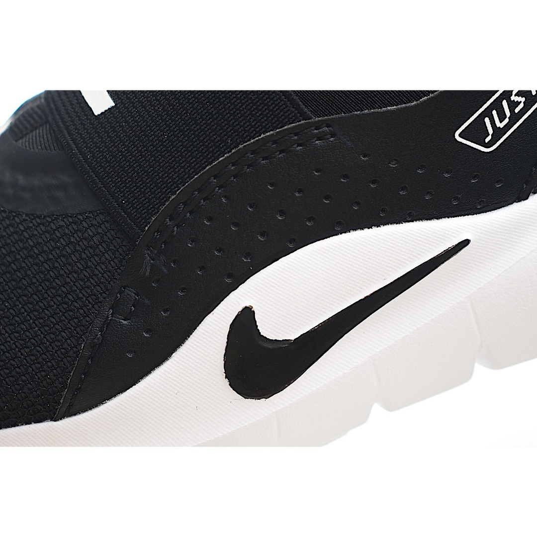 图片[9]-穿上赤足4代一脚蹬童鞋运动鞋便于穿脱，让小宝贝轻松穿入，即刻开玩。柔韧内靴设计搭配弹性固定带，缔造稳固贴合感。外底弯曲凹槽赋予稚嫩双足自然流畅的运动体验，助宝贝自信迈步。 尺码：24-37 货号：4002-选品中心