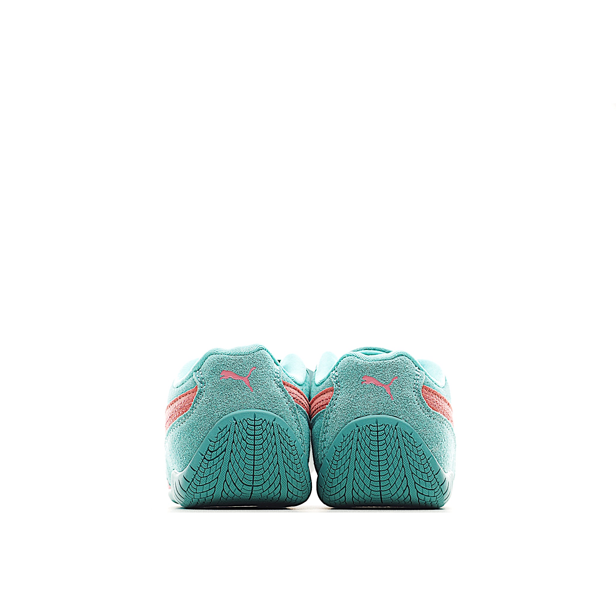 图片[4]-以其赛车鞋风格的形状和流畅的线条在人群中脱颖而出，看起来快速而大胆。将赛车运动带到街头，用我们标志性轮廓的最新版本来引领低调的潮流。 尺码：24-35 货号：6121-选品中心