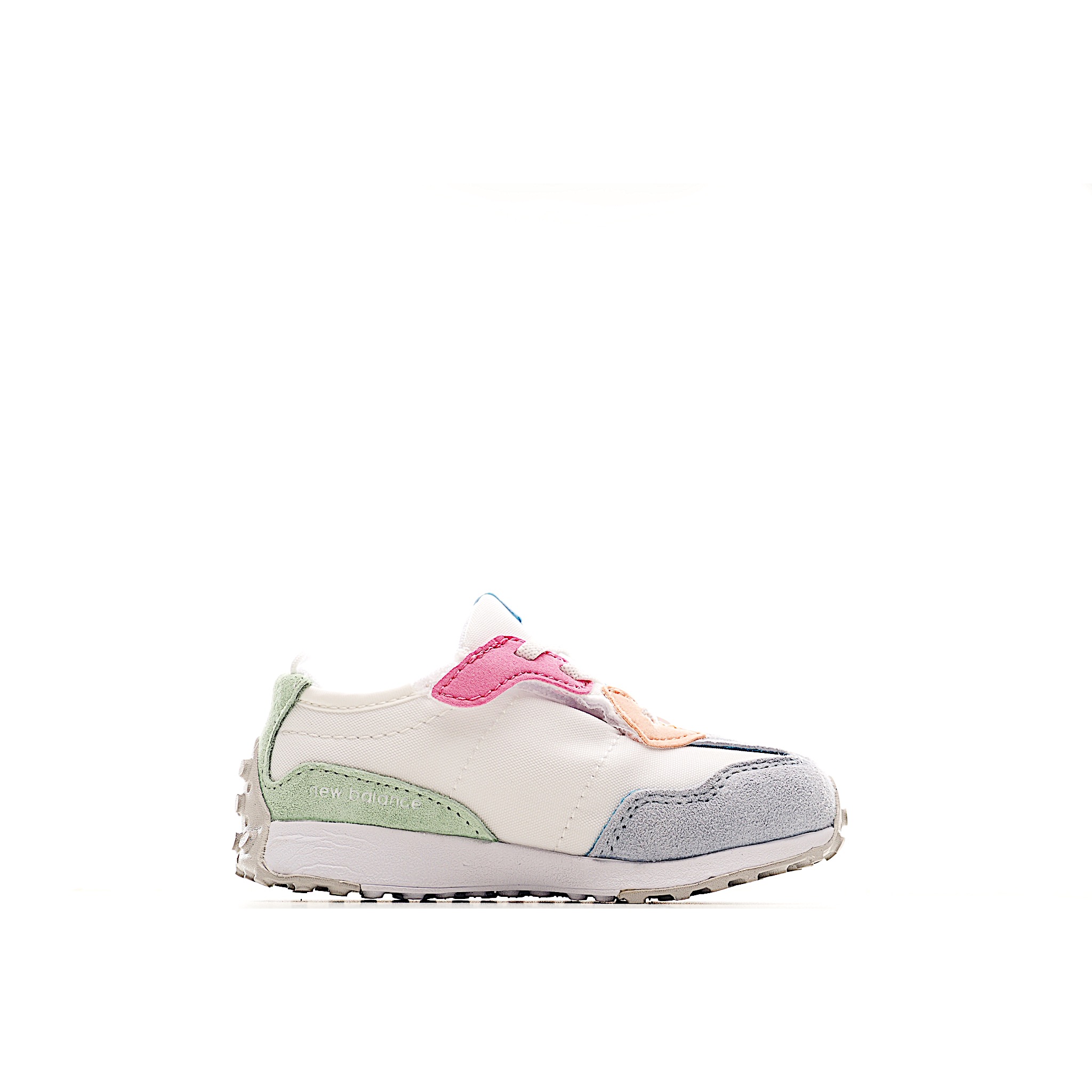 图片[7]-专为学龄前儿童设计，以复古经典设计和现代舒适相结合，宽版设计更贴合亚洲儿童脚型，提供更佳支撑。轻盈透气的材质让孩子行走更加舒适，独特的大底设计确保出色的抓地力和稳定性，无论是玩耍还是日常穿着，都是理想选择。 尺码：21-37 (小码21-27魔术贴,大码28-37松紧带) 货号：KWG-选品中心