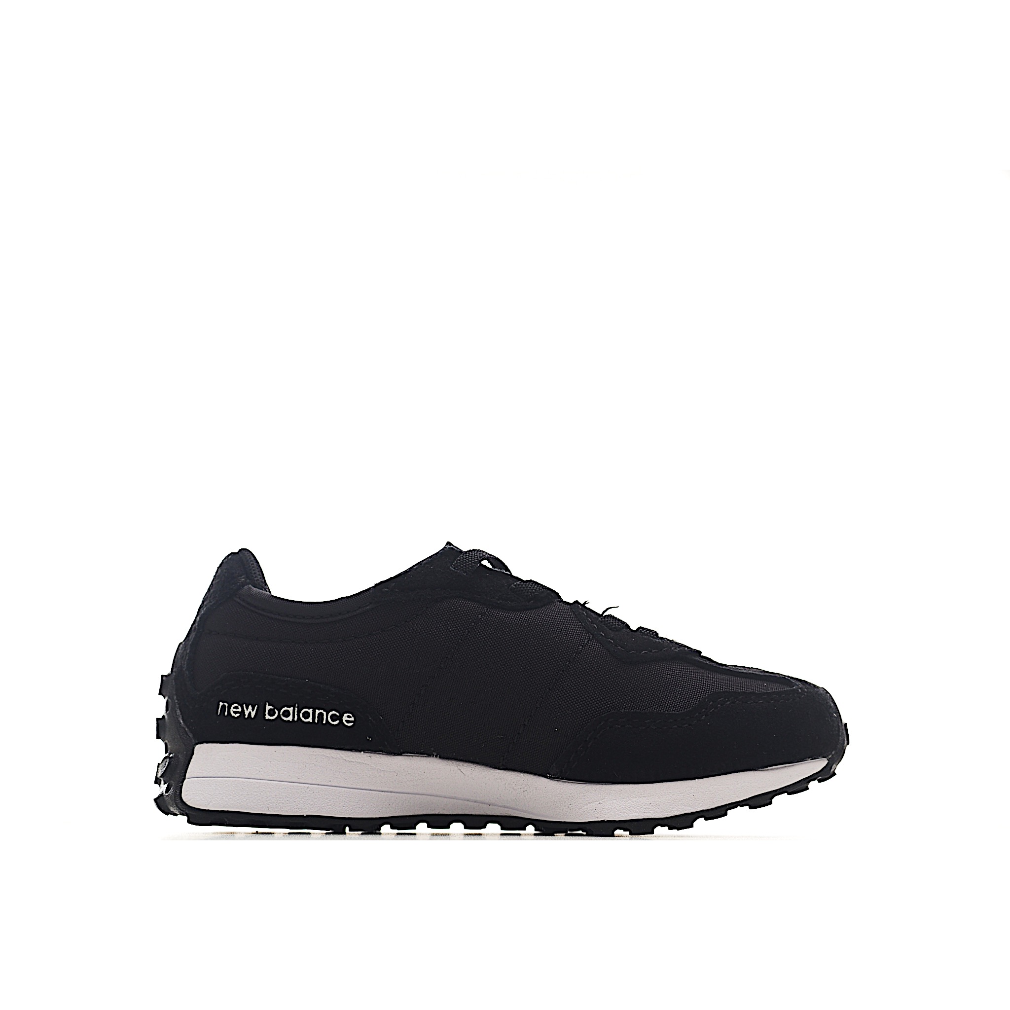 图片[3]-专为学龄前儿童设计，以复古经典设计和现代舒适相结合，宽版设计更贴合亚洲儿童脚型，提供更佳支撑。轻盈透气的材质让孩子行走更加舒适，独特的大底设计确保出色的抓地力和稳定性，无论是玩耍还是日常穿着，都是理想选择。 尺码：21-37 (小码21-27魔术贴,大码28-37松紧带) 货号：CBW-选品中心