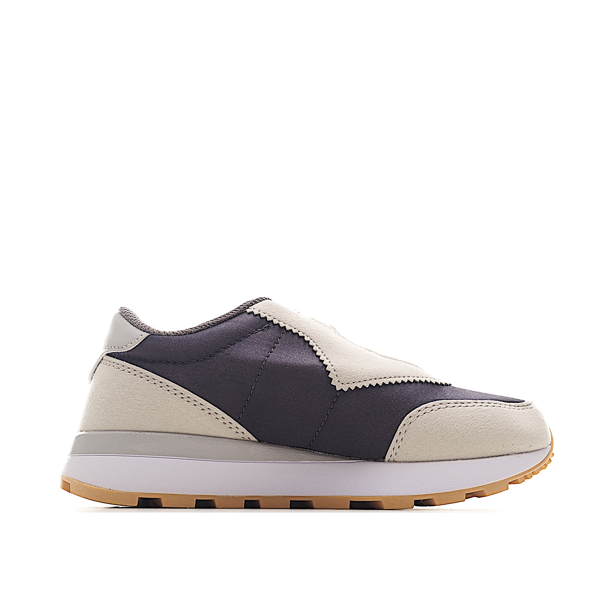 图片[2]-迪桑家 新款锁扣儿童减震运动童鞋 尺码：28-37码 小众迪家系列🔥 精致BOA锁扣设计，穿脱方便✌🏻 优质面料拼接☁️质感满满💯 原装橡胶耐磨防滑大底，脚感不言而喻 货号：GY-选品中心