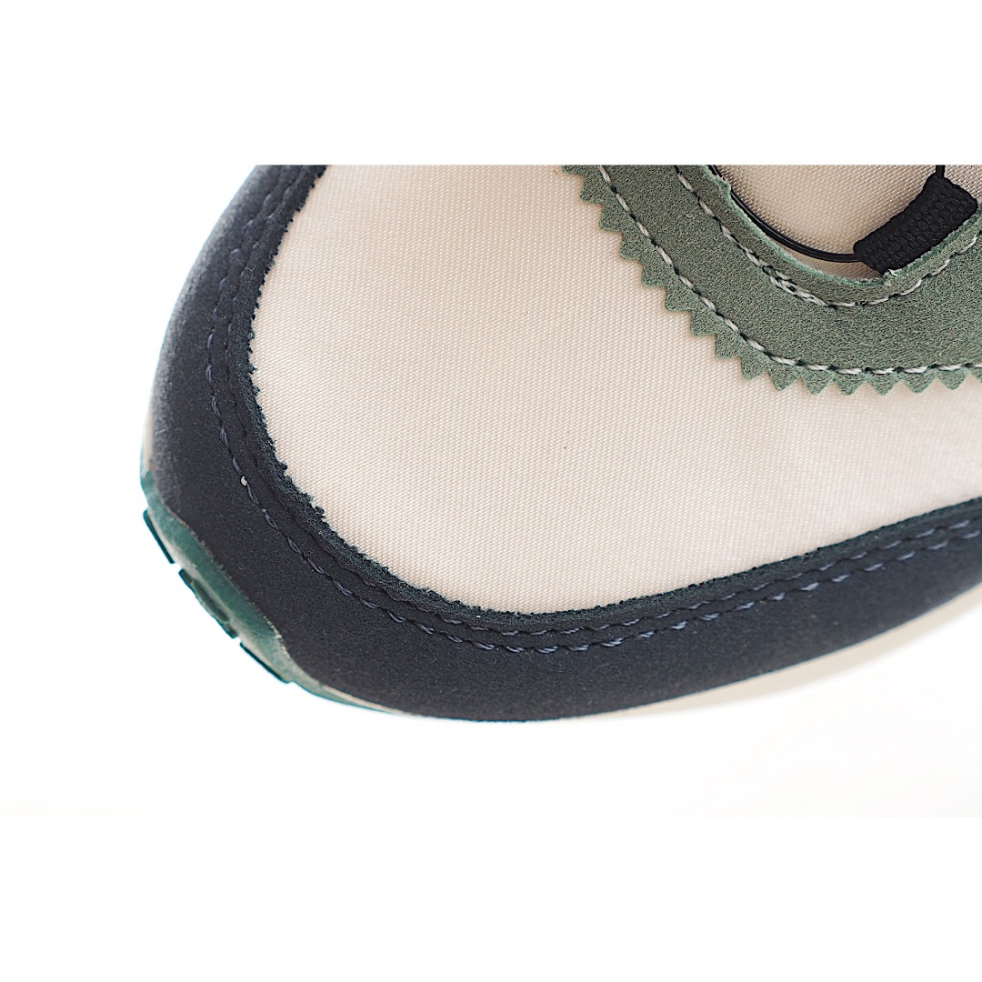 图片[7]-迪桑家 新款锁扣儿童减震运动童鞋 尺码：28-37码 小众迪家系列🔥 精致BOA锁扣设计，穿脱方便✌🏻 优质面料拼接☁️质感满满💯 原装橡胶耐磨防滑大底，脚感不言而喻 货号：WG-选品中心