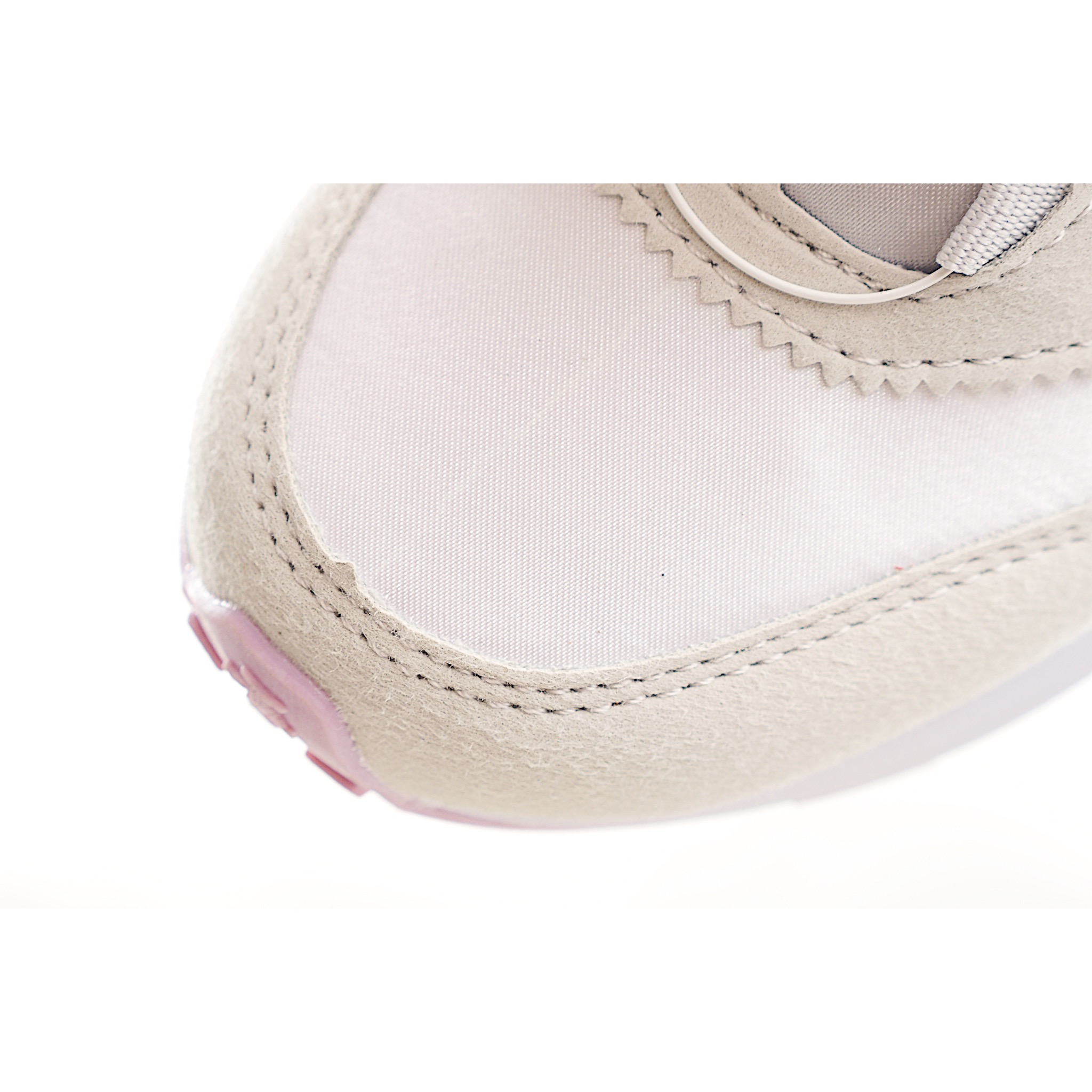 图片[7]-迪桑家 新款锁扣儿童减震运动童鞋 尺码：28-37码 小众迪家系列🔥 精致BOA锁扣设计，穿脱方便✌🏻 优质面料拼接☁️质感满满💯 原装橡胶耐磨防滑大底，脚感不言而喻 货号：PP-选品中心