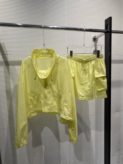 Women's Summer Sun Protection Suit - Jacket and Elastic Waist Shorts Set 1 Women's Summer Sun Protection Suit - Jacket and Elastic Waist Shorts Set