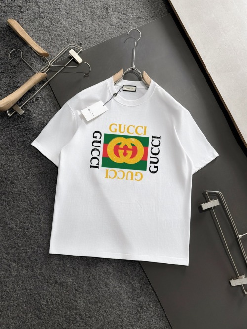 Gucci Cotton Jersey T-Shirt with Interlocking G Motif - Relaxed Fit 1 Gucci Cotton Jersey T-Shirt with Interlocking G Motif - Relaxed Fit
