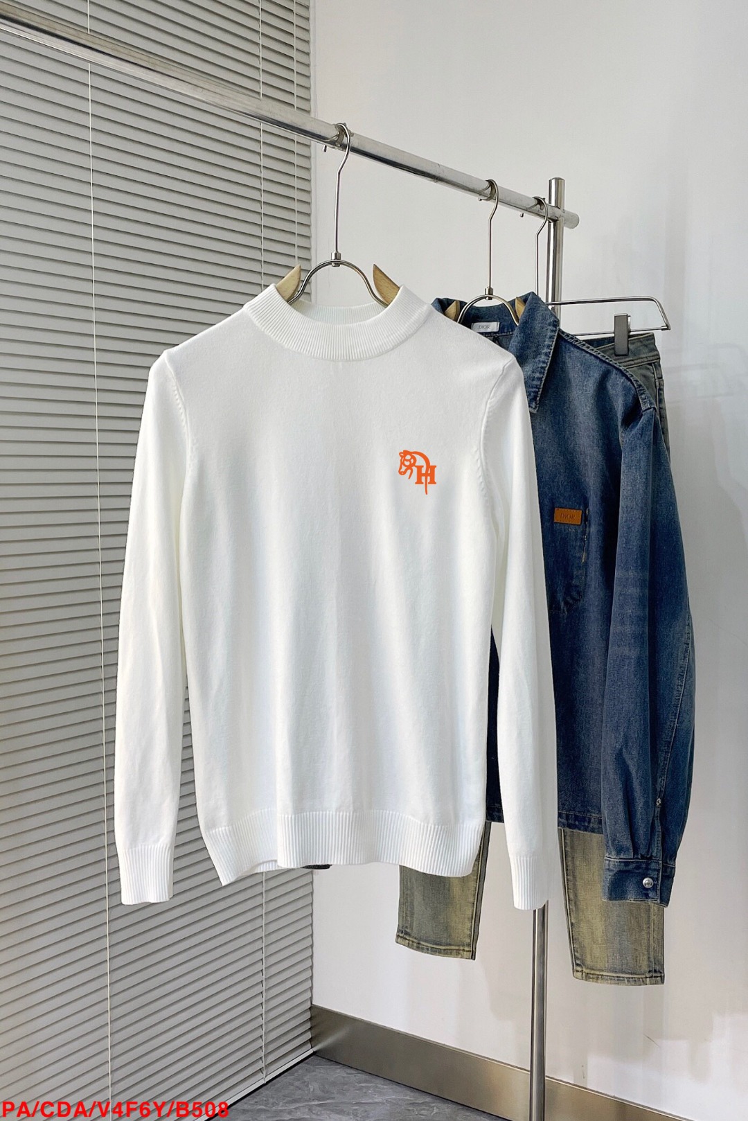 P185 爱马仕💥砸锅卖铁都要上的新款新款原单男士半高领休闲毛衣 高端定制针织衫 高端版本 时尚百搭爆款⚠️⚠️✨✨进口面料 手感超柔软细腻 穿着亲肤舒适 保暖舒适 高端精品 代工厂精细做工 上身非常赞 男士必备单品 三标齐全 码数M-3XL