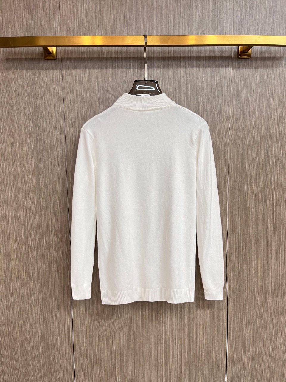 💰135 主推【始祖鸟】半高领毛衣 秋冬最新系列，专柜1:1顶级复刻，全品相！厚款，潮人必备单品！懂货的老铁赶紧下手,
尺码：M~3XL
颜色：黑色 白色