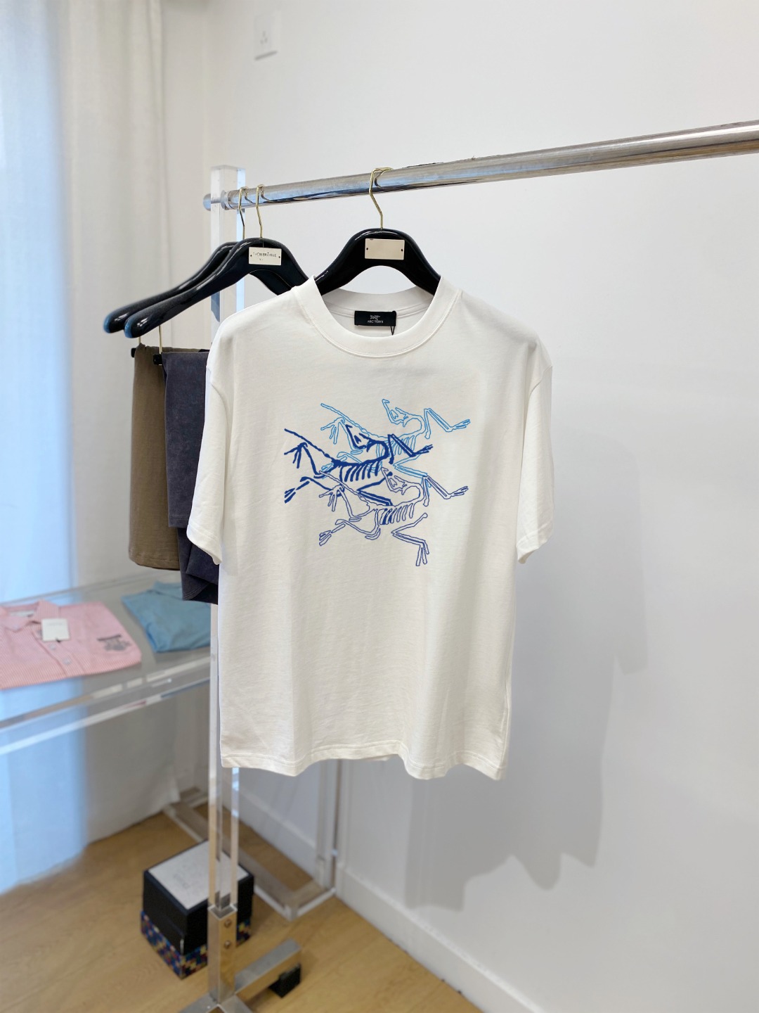 P80 Arc'teryx, nueva camiseta de manga corta, bonita y a la moda, con estampado de logo de letras en el pecho, sencilla…