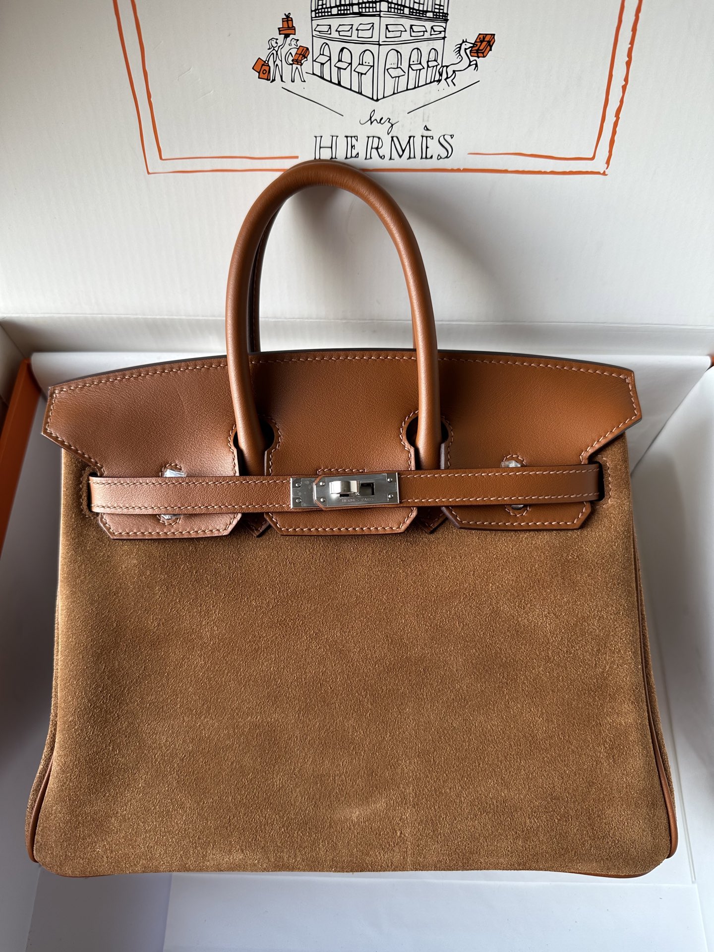 NO:699676,Birkin platinum 25cm, original imported suede and Swift leather [golden brown] silver buckle, limited edition, counter synchronization, handmade wax thread sewing, pure steel hardware, in stock, Hermes, hermes, stuart weitzman, chamois leather, Hermes,19860909Birkin 铂金 25cm 原厂进口麂皮拼Swift皮【金棕】银扣 限量版 专柜同步 手工蜡线缝制 纯钢五金 现货,爱马仕,hermes,stuart weitzman,chamois leather,Hermes,,Bag