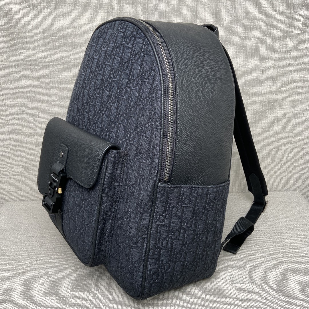 Dior Black Oblique Canvas Saddle Backpack with Leather Details 4 i1726912618 6088 0