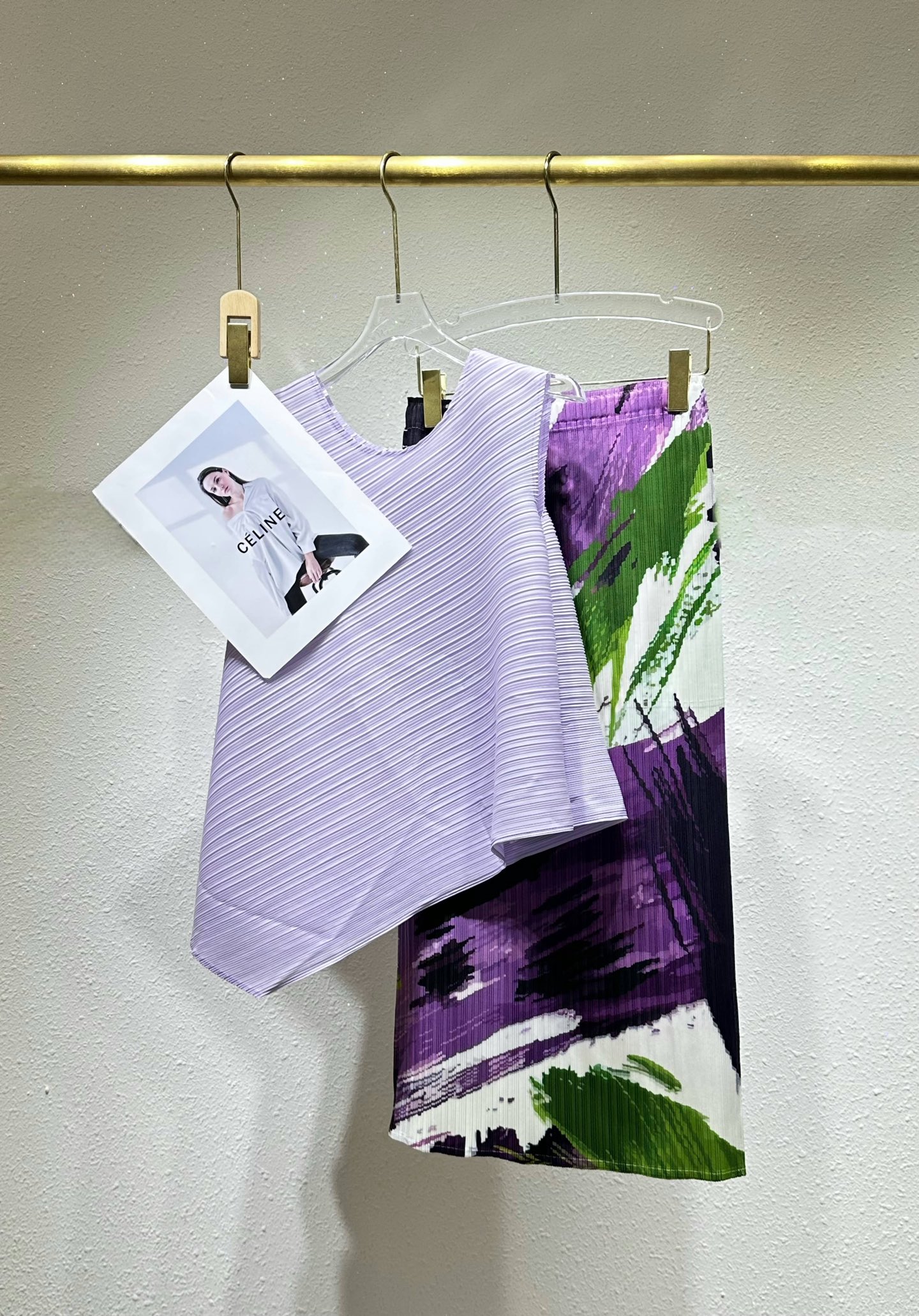 High-End Quality Women’s Outfit: Purple-Printed Semi-Skirt Suit with Three Houses for Life - 图片 4