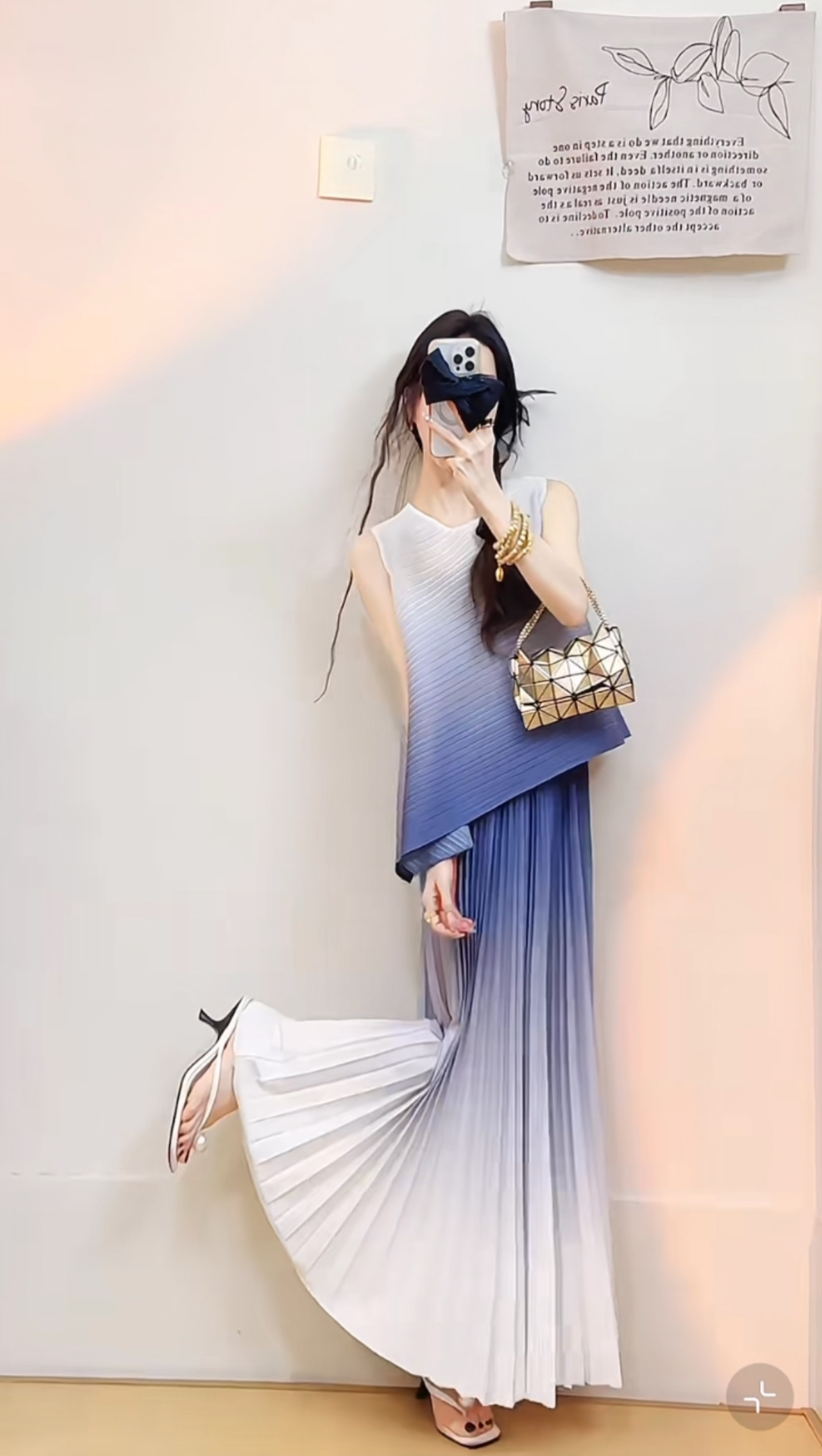 High-Quality Women’s Clothes: Sleeveless Shirt and Half-Love Suit Trends with 3 Houses - 图片 4