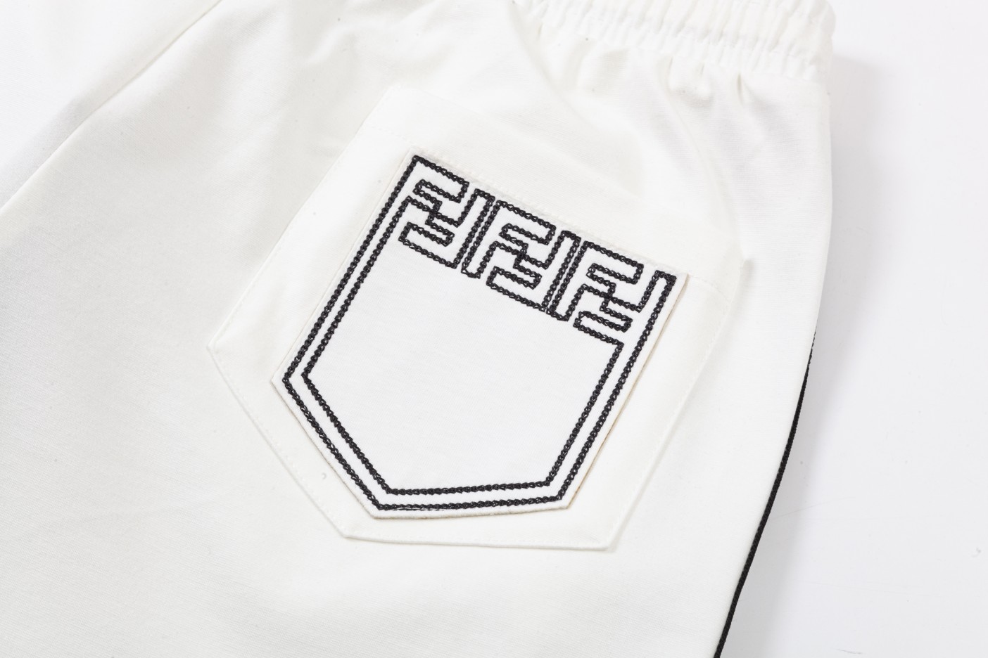 2024SS Custom Knitting Shorts: Flower Knitting, Embroidered Logo, Stylish & Comfy (18 words) - 图片 3