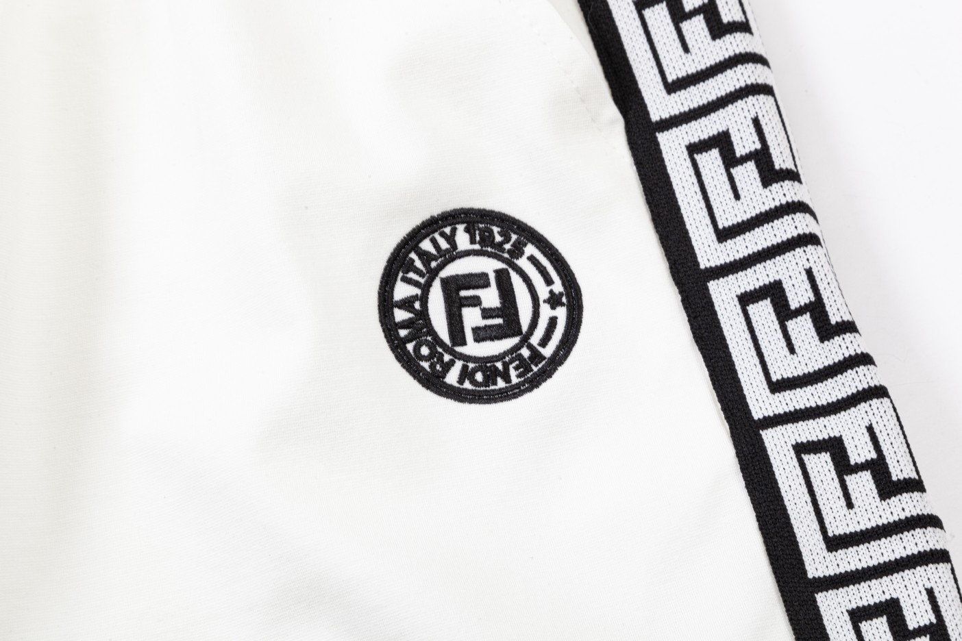 2024SS Custom Knitting Shorts: Flower Knitting, Embroidered Logo, Stylish & Comfy (18 words) - 图片 7